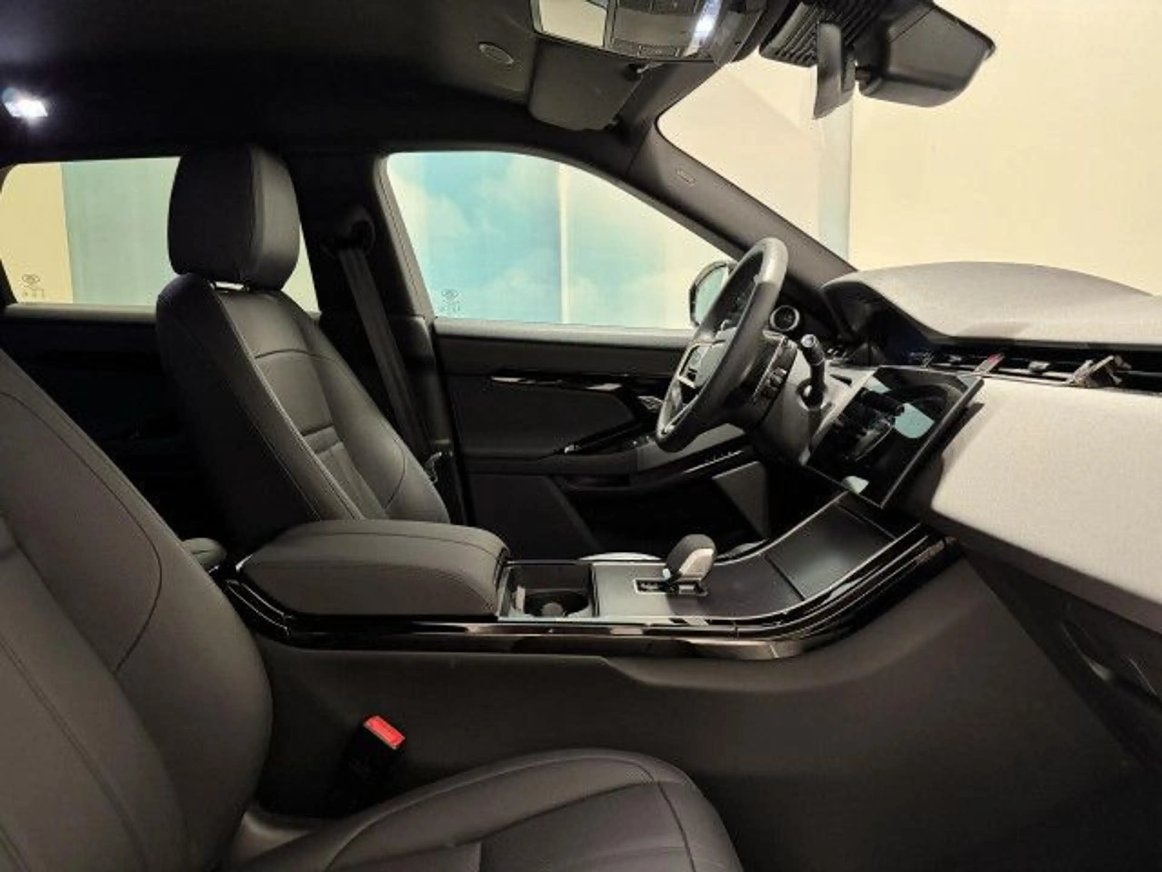 Land Rover Range Rover Evoque D200 Dyn SE Black Pack WinterP. — photo 4