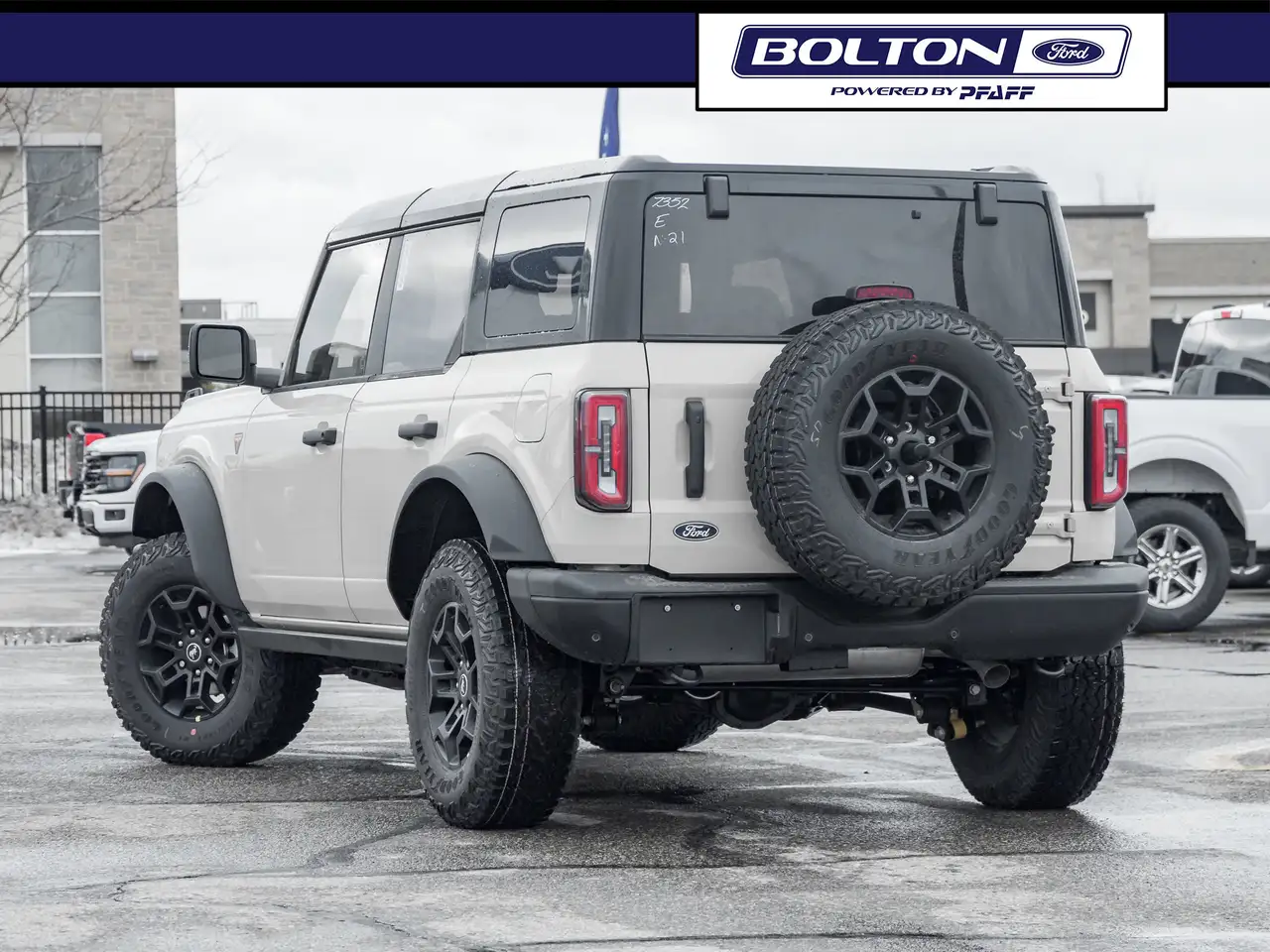 Ford Bronco снимка Ford Bronco
