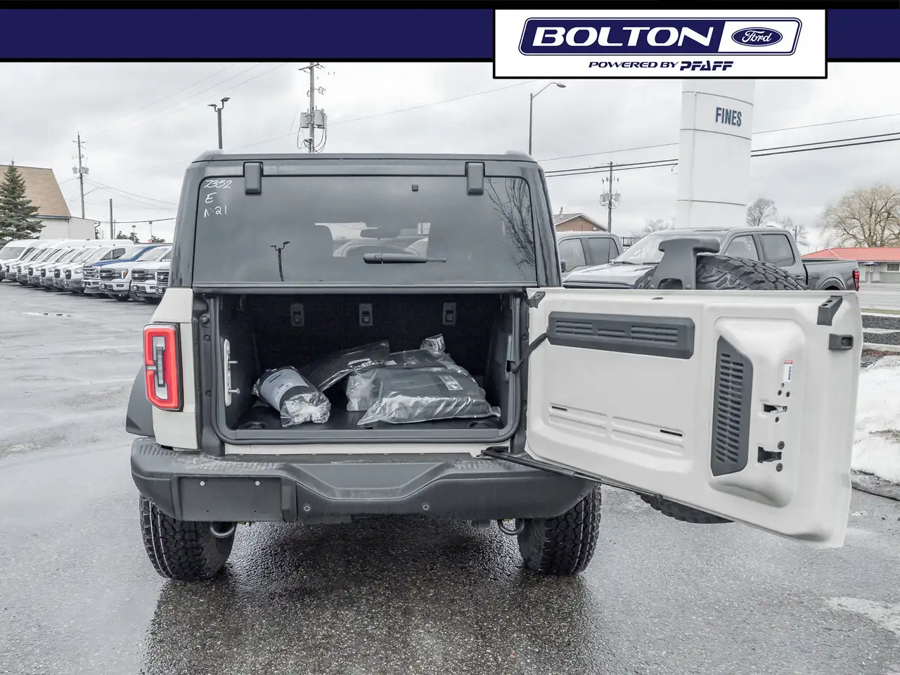 Ford Bronco снимка Ford Bronco