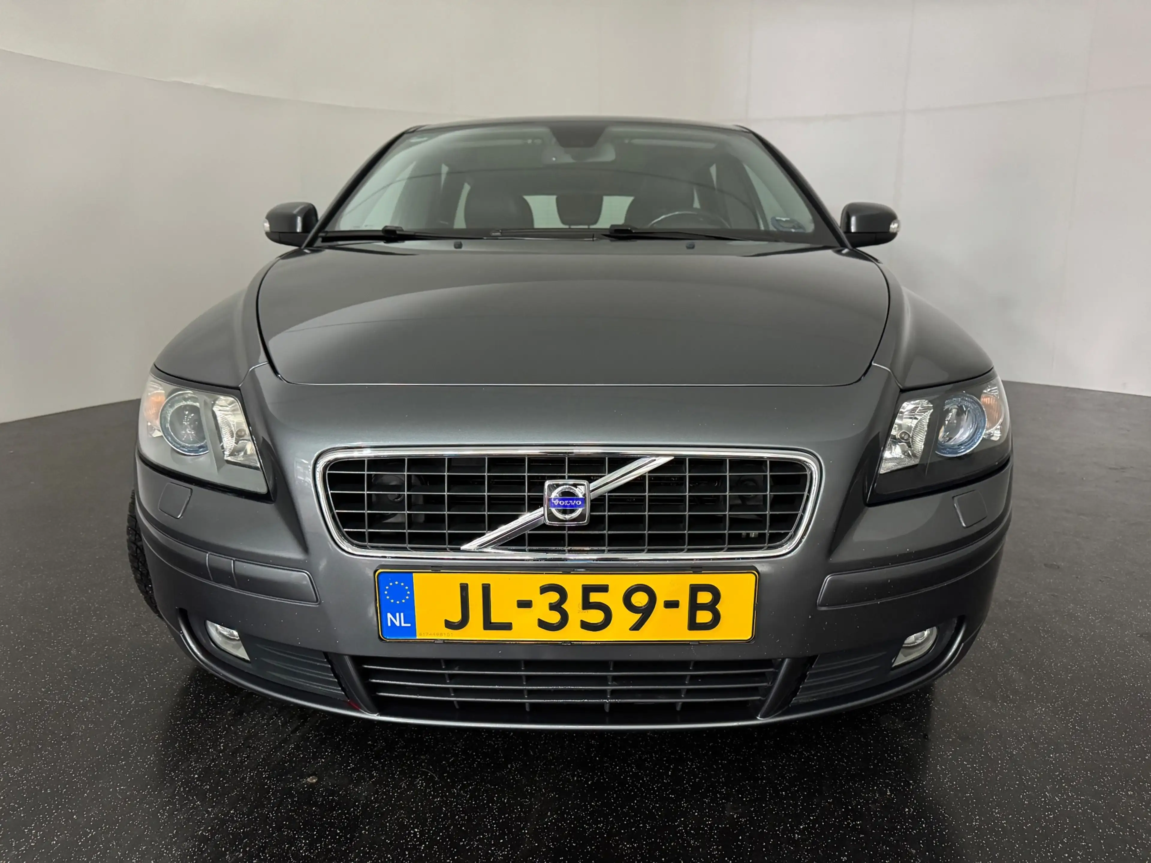 Volvo V50 2.5 T5 AWD Kinetic / YOUNGTIMER / Leder / Xenon — photo 7