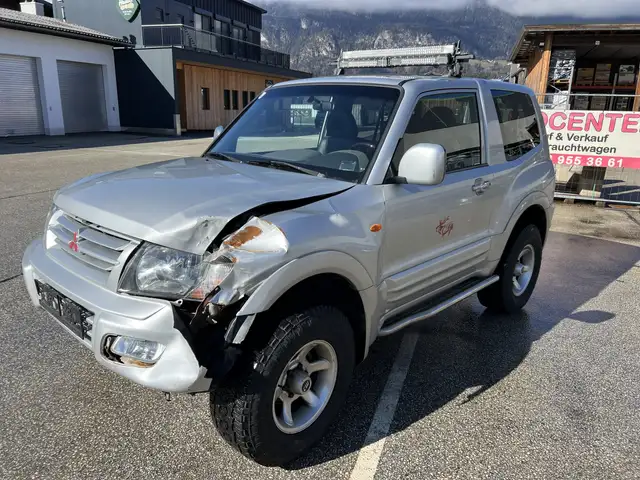 Mitsubishi Pajero GLX 3,2 DI-D TD Montero