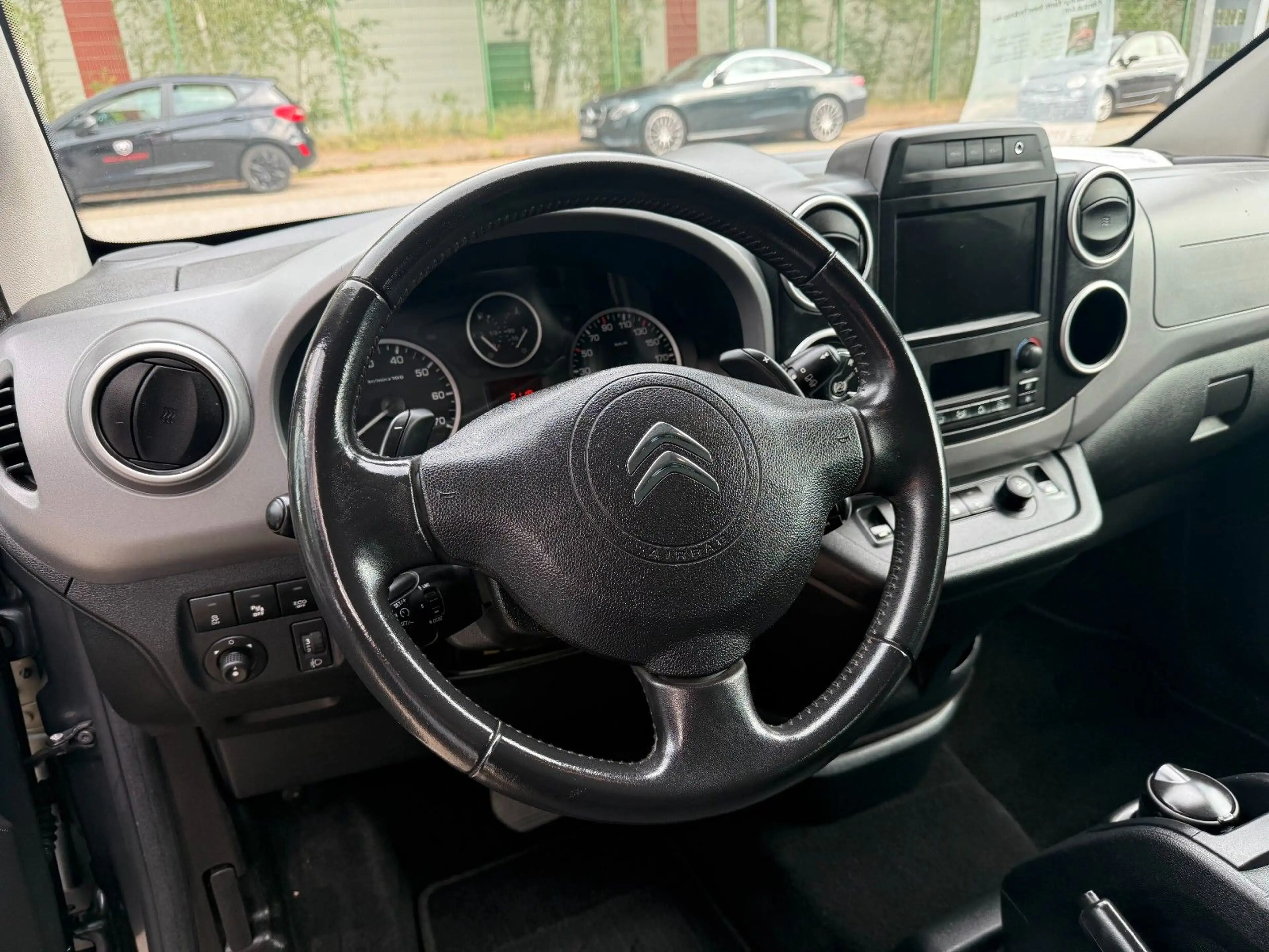 Citroen Berlingo Kombi Shine(Tüv&Insp.neu/1 Hand/ab.AHK) — photo 8
