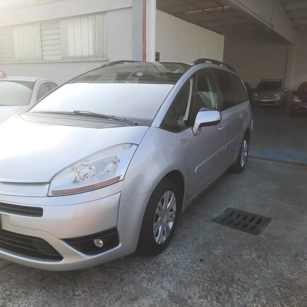 Citroen C4 Picasso 1.6 vti Ideal 120cv - 2