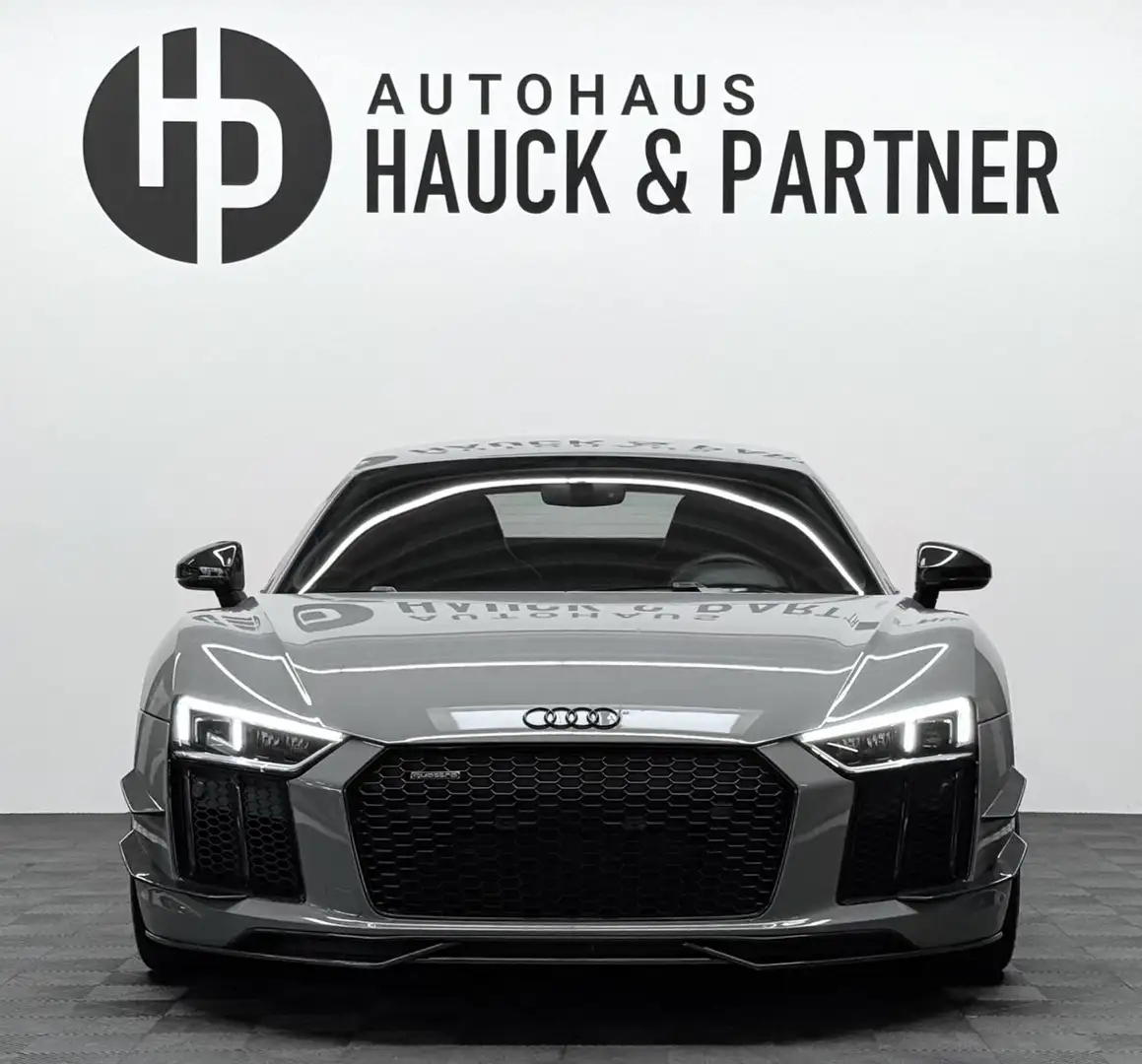 Audi R8 Coupe V10 + *Carbon*Capristo*B&O*Schale*Kam* Grau - 2