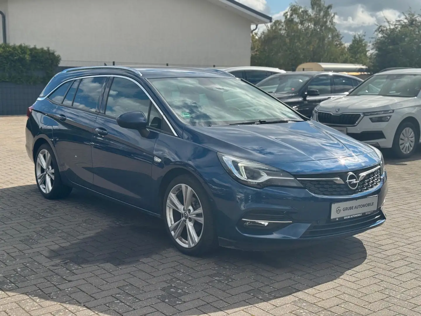 Opel Astra K Sports Tourer Elegance LED*AHK*NAV*SHZ Blau - 1