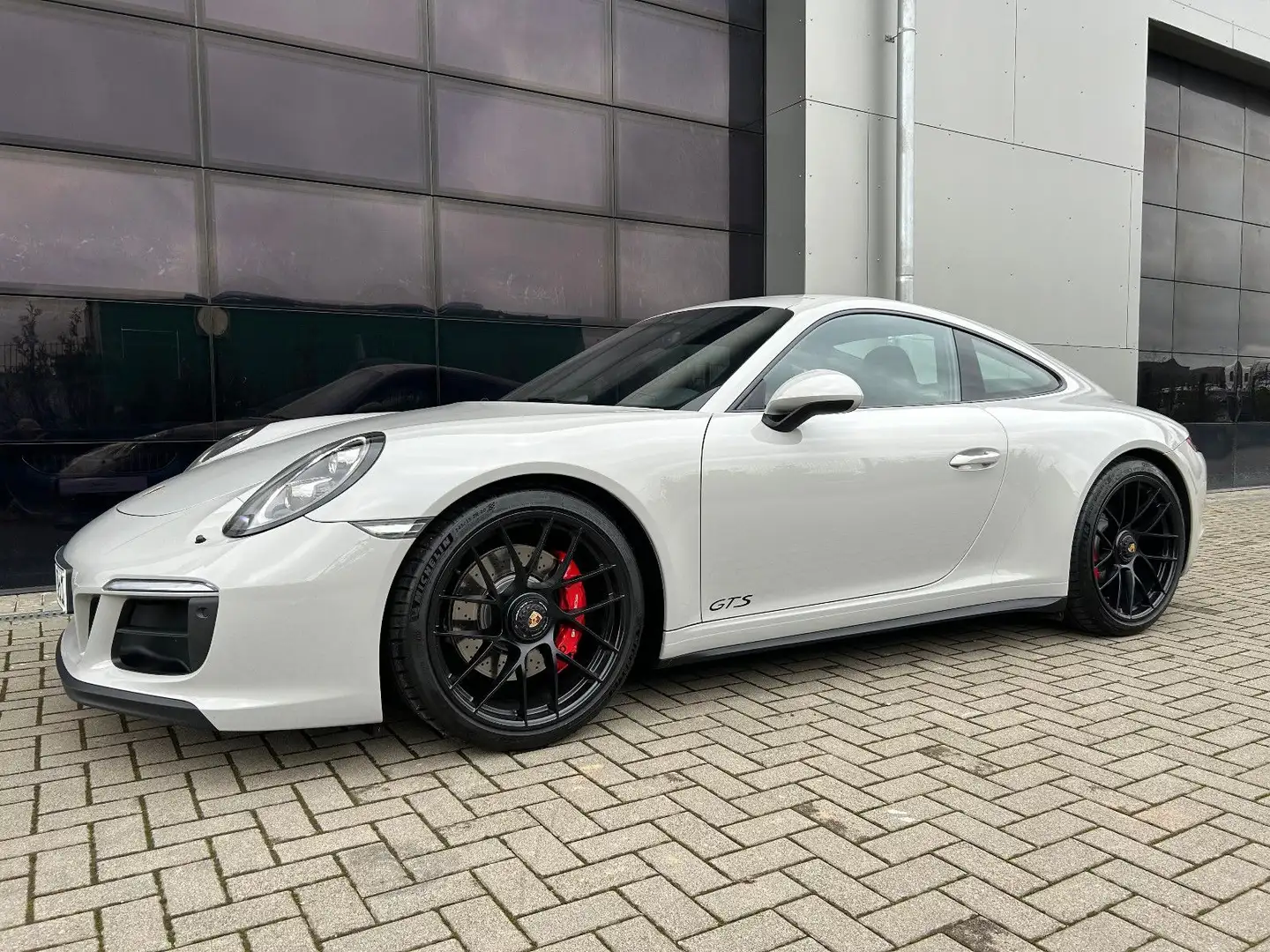 Porsche 991 .2 GTS Approved|Schiebedach|Zentralversc Grau - 1