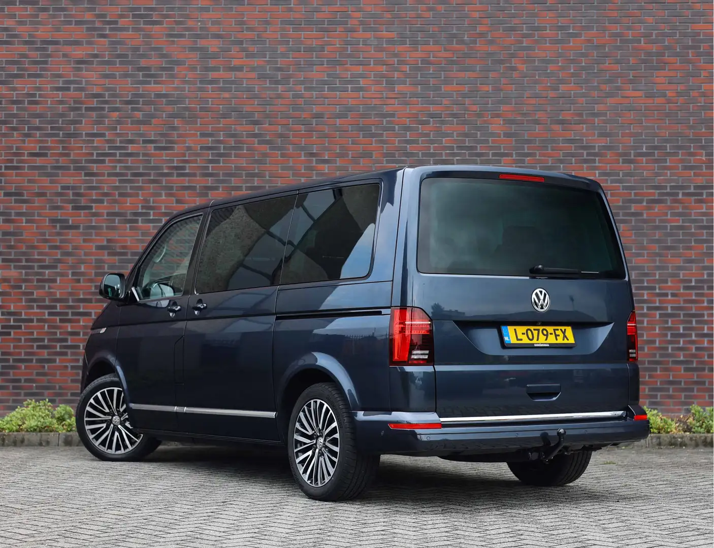 Volkswagen T6 Transporter Multivan 2.0 TDI L1H1 4Motion Highline | Stoelverw Bleu - 2