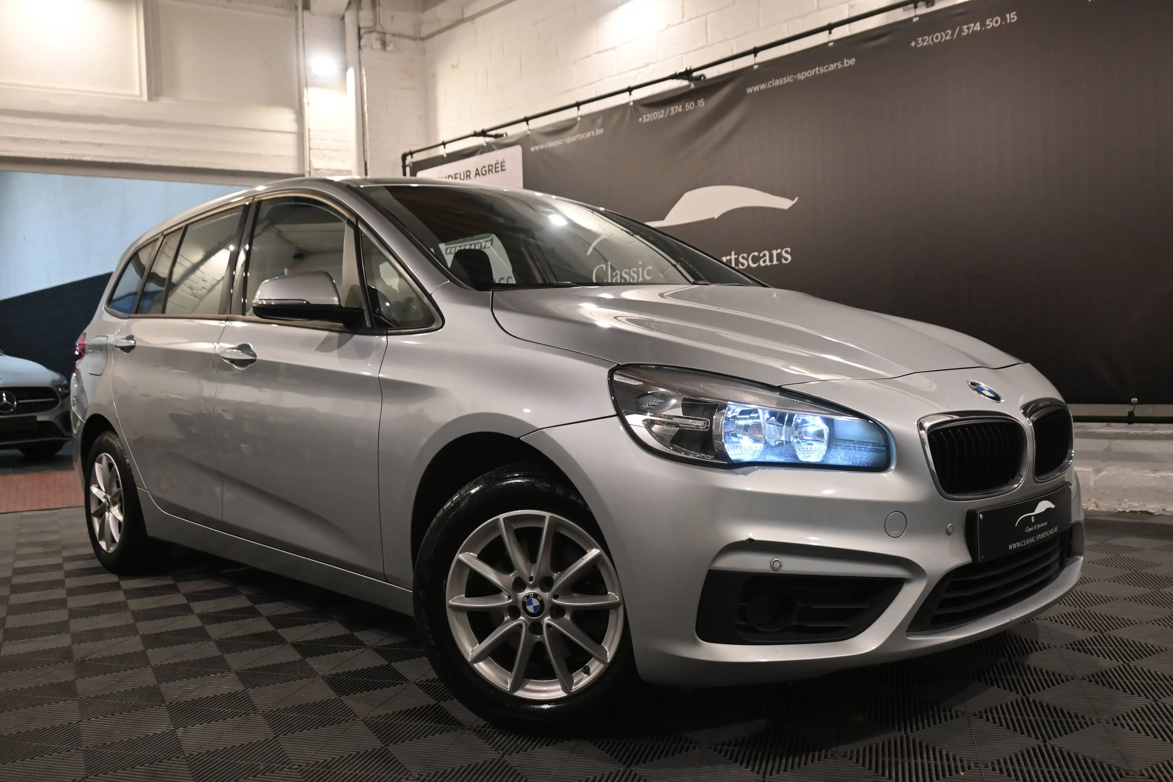 BMW 216 d GRAN TOURER / 7 PLACES / 7 SEATS / 7 PLAATS / GPS NAVIGATION / COFFRE ELECTRIQUE !! — photo 2