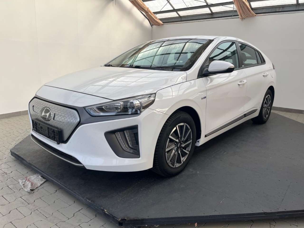 Hyundai IONIQ 2021