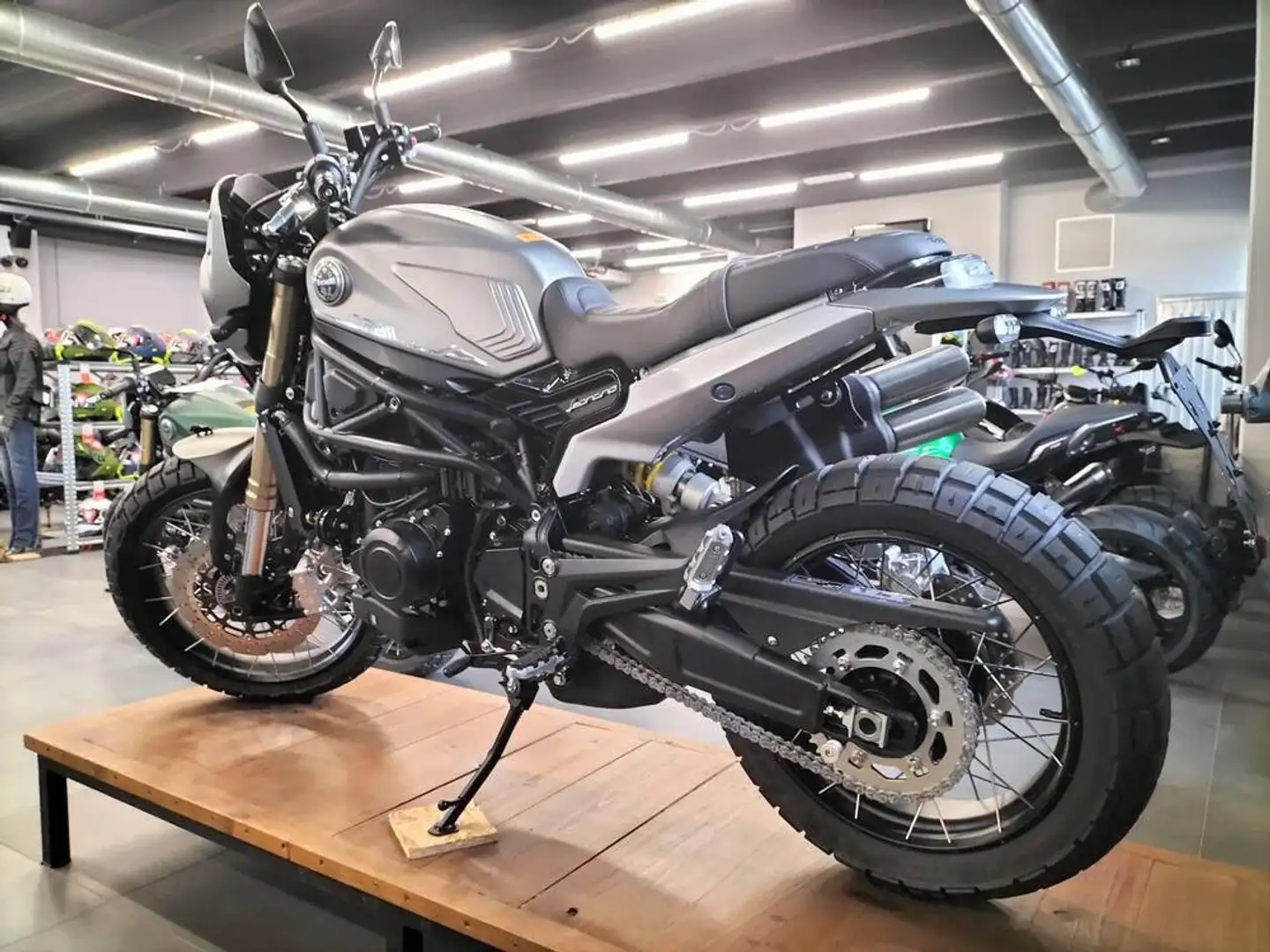Benelli Leoncino 800 Trail - 2