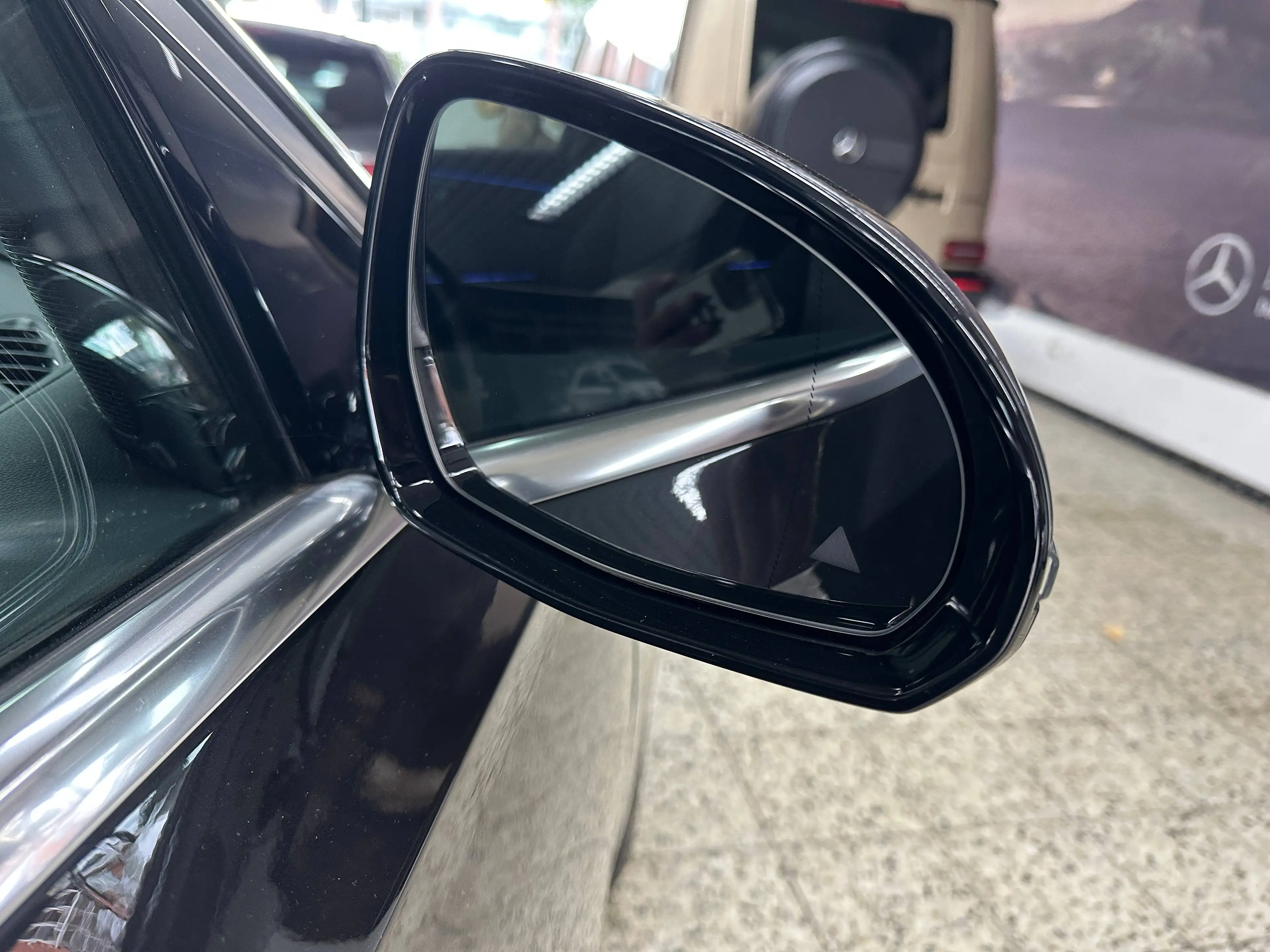 Mercedes-Benz E 200 T Avantgarde Advanced AUT/NAV/LED/DISTR/TW/SPUR/PTS/SHZ/AHK/LM18" — photo 7
