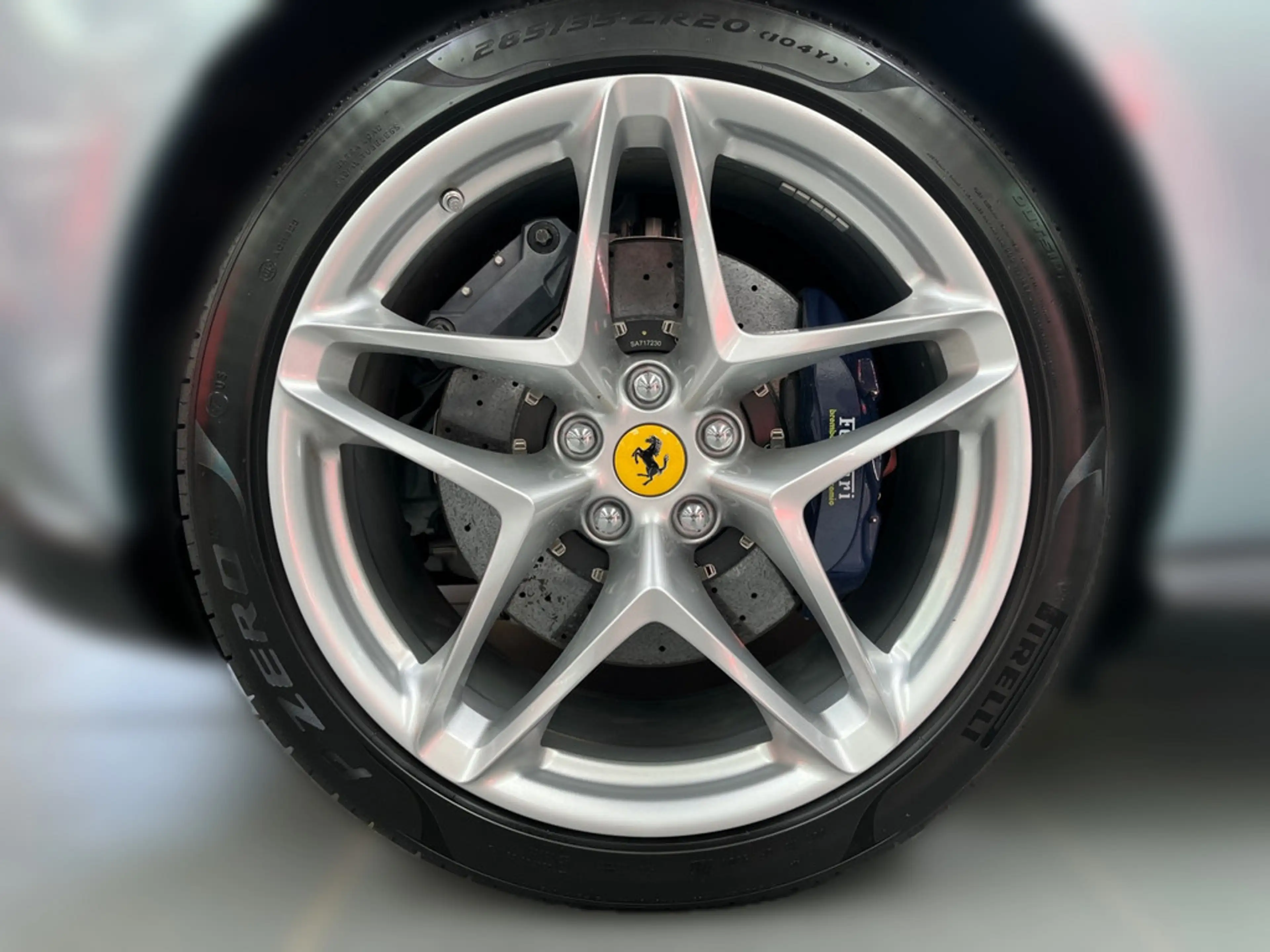 Ferrari Roma Grigio Alloy*Cioccolato*Magneride*Alcant — photo 11