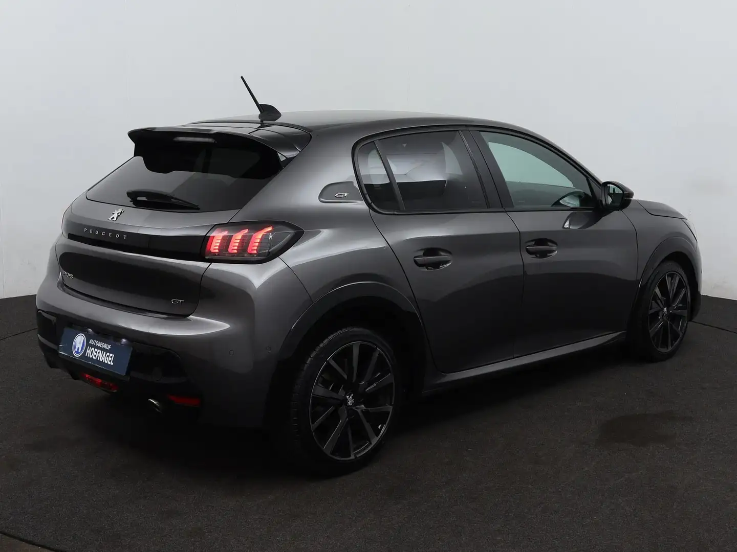 Peugeot 208 1.2 PureTech GT-line Automaat | Camera | Adaptive Grijs - 2