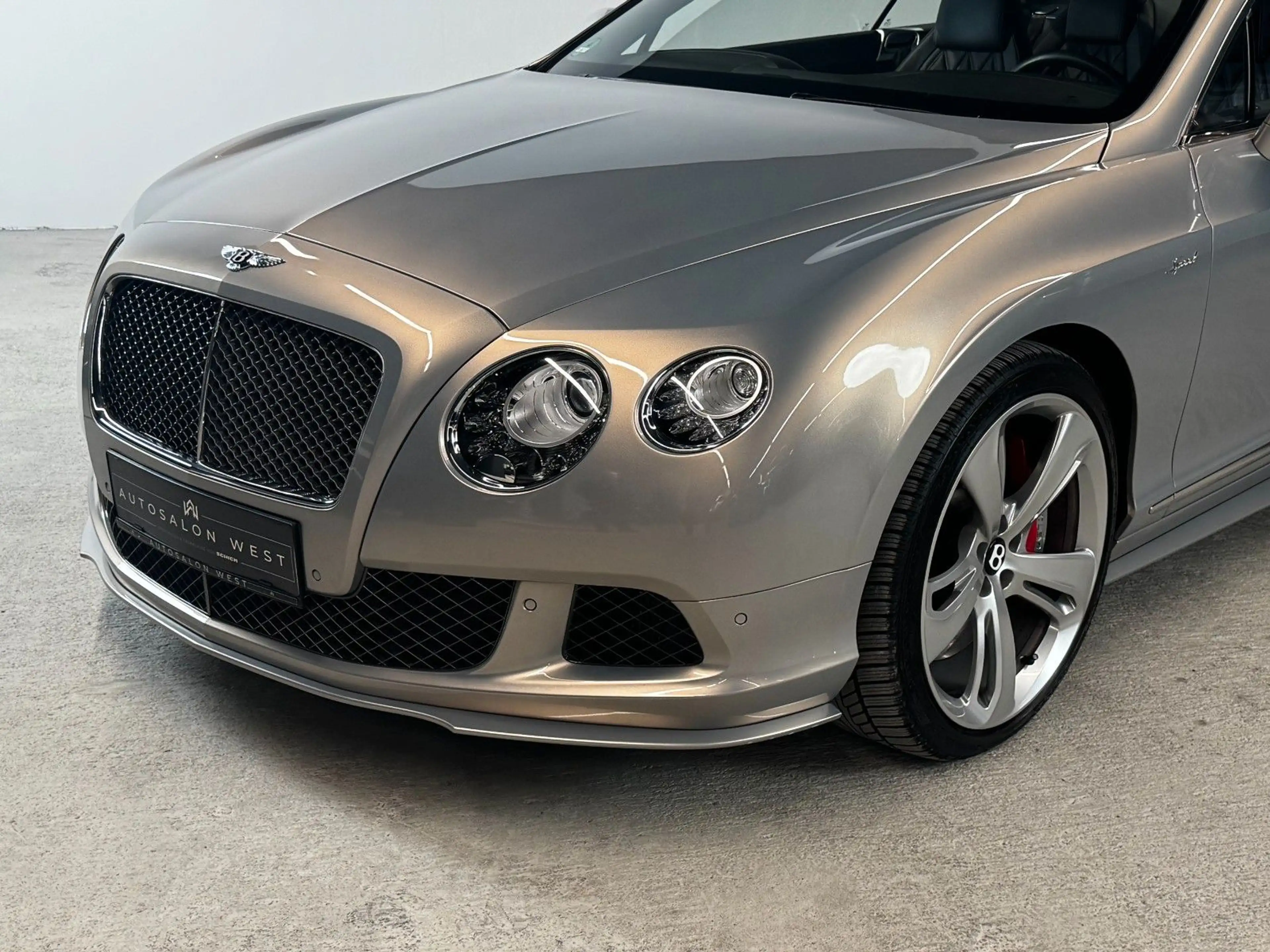 Bentley Continental GT 6.0 W12 Speed 4WD Automatik — photo 4