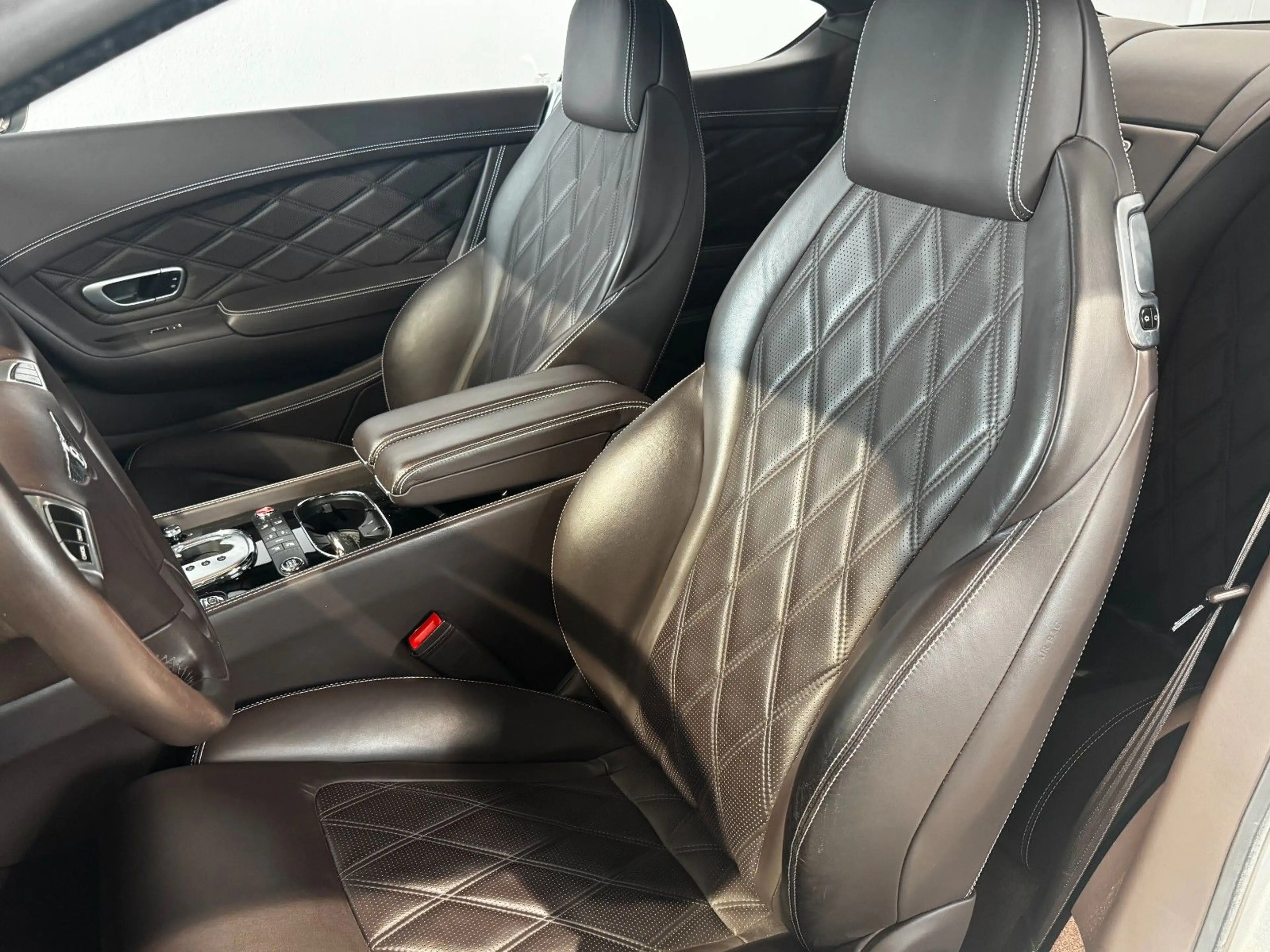 Bentley Continental GT 6.0 W12 Speed 4WD Automatik — photo 10