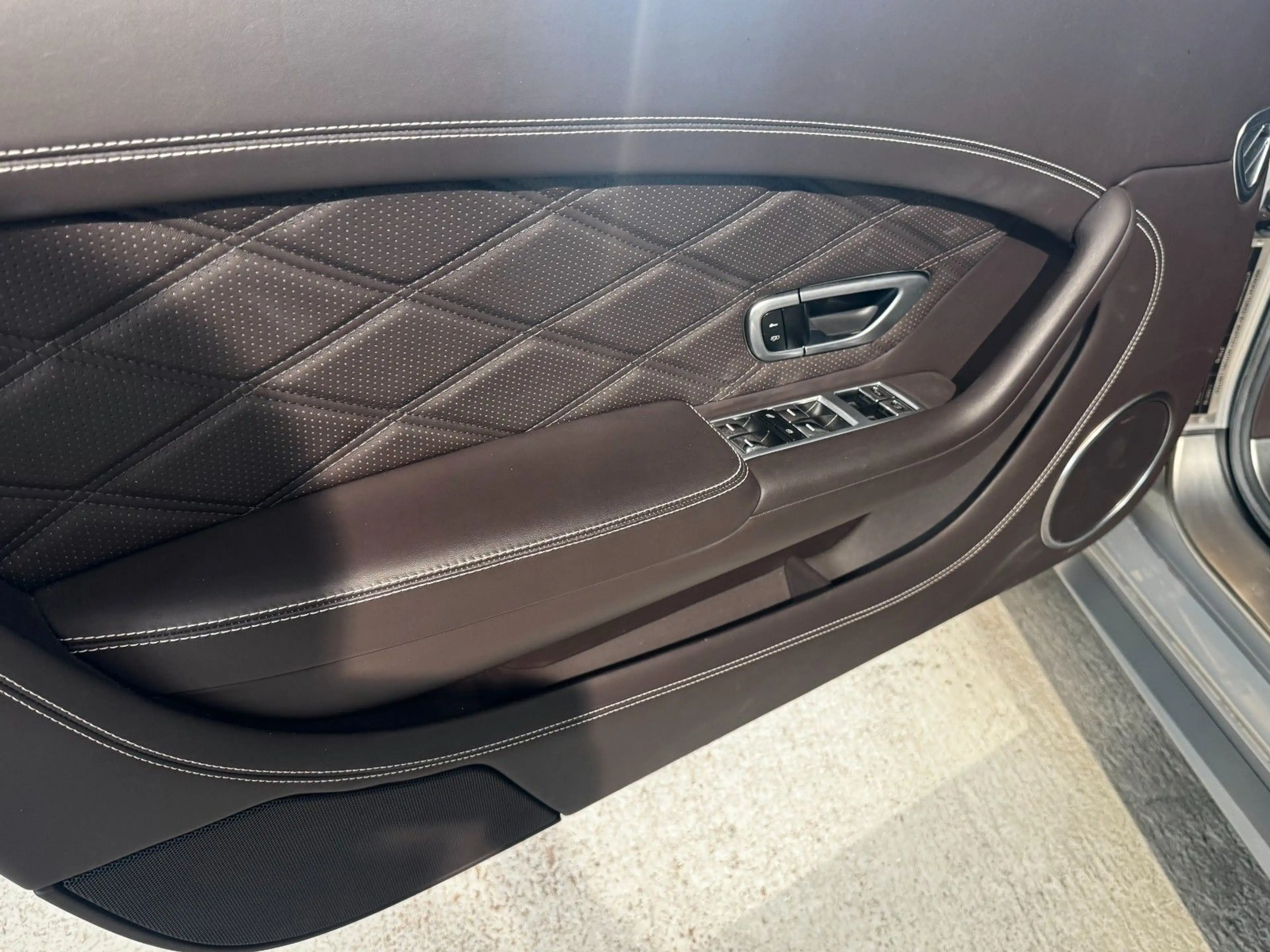 Bentley Continental GT 6.0 W12 Speed 4WD Automatik — photo 12