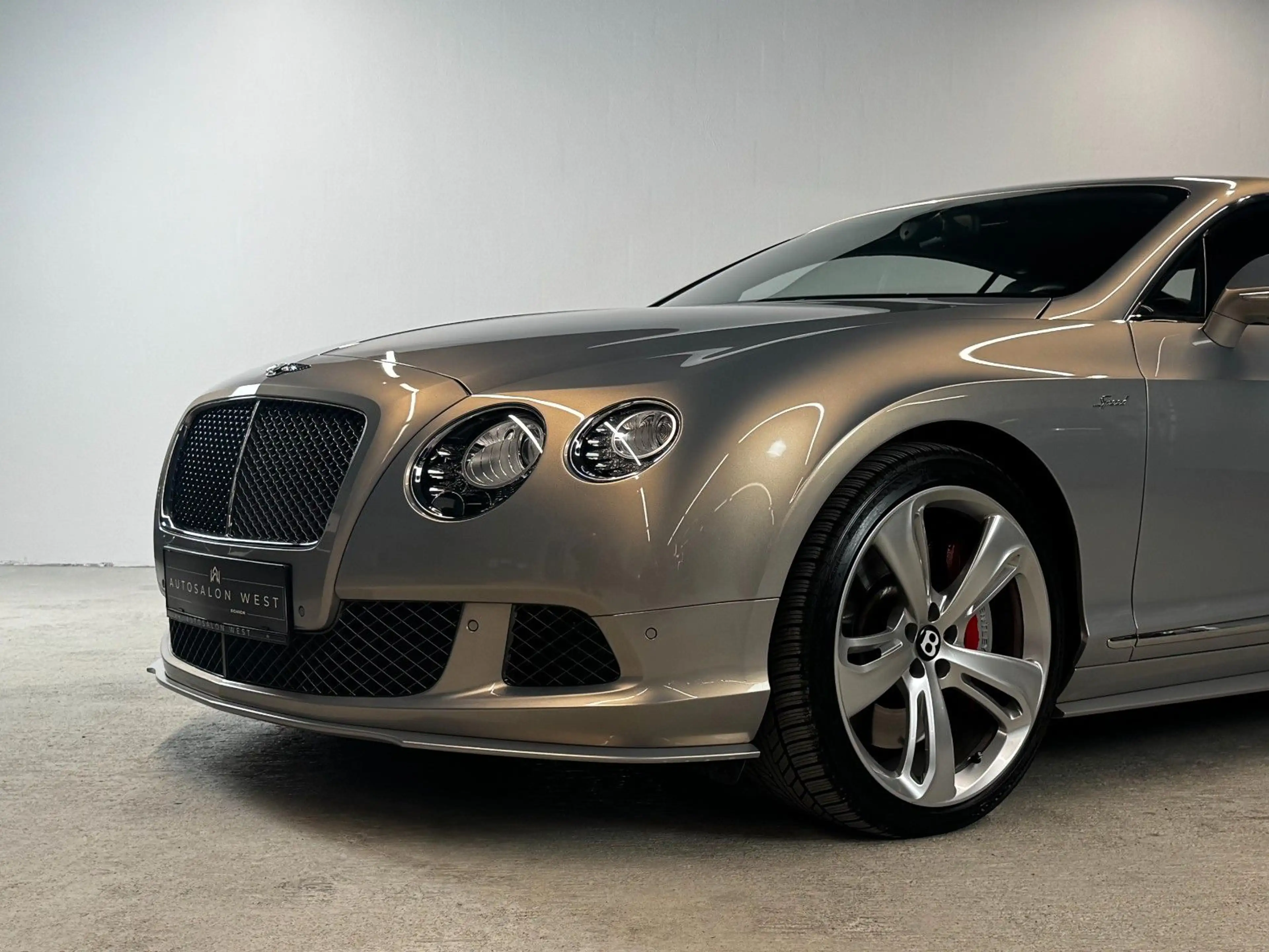Bentley Continental GT 6.0 W12 Speed 4WD Automatik — photo 3