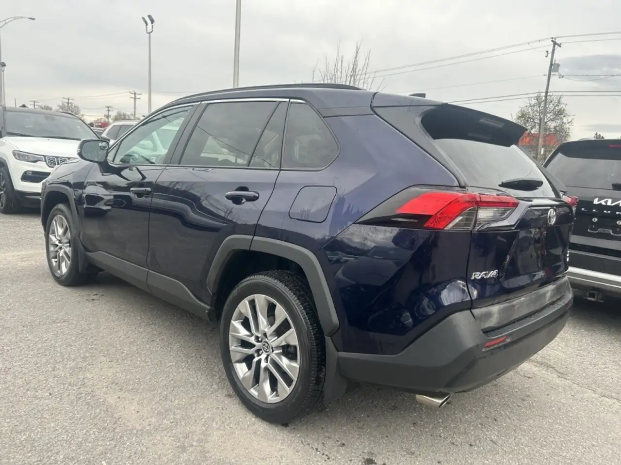 Toyota RAV 4 снимка Toyota RAV 4