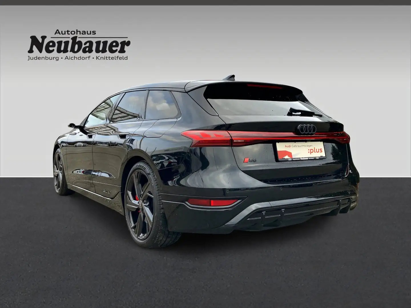 Audi S6 e-tron Schwarz - 2
