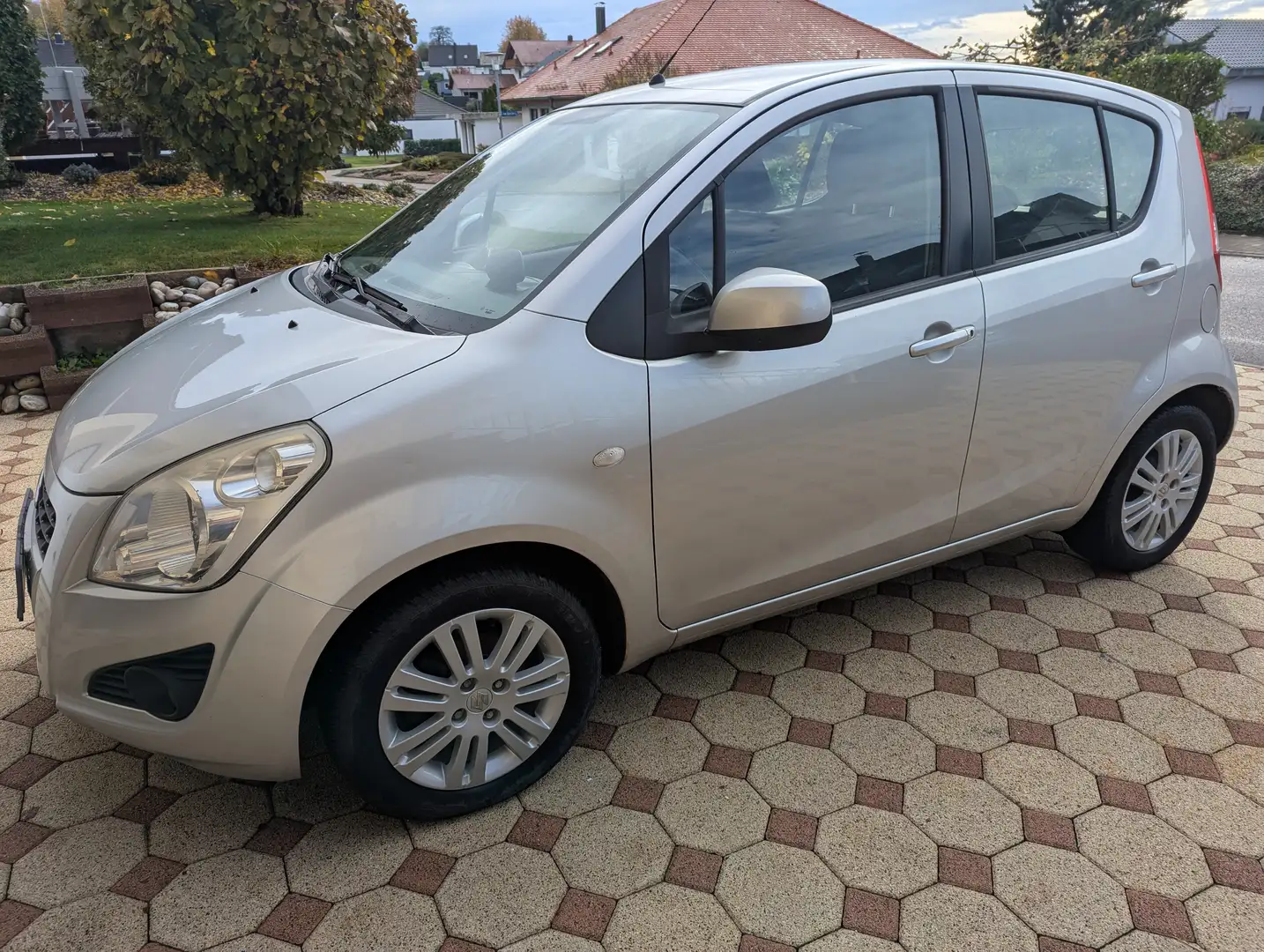Suzuki Splash Splash 1.2 Club Inspektion neu Silber - 1