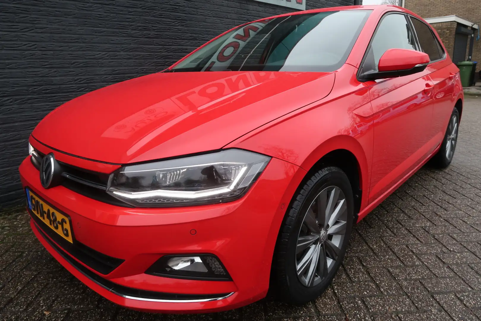 Volkswagen Polo 1.0 TSI Highline navigatie Eerste eigenaar in zeer Rood - 1