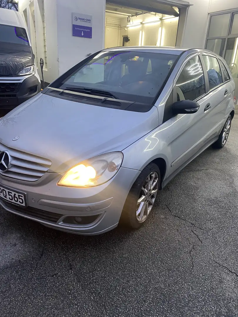 Mercedes-Benz 180 Automatik Silber - 2