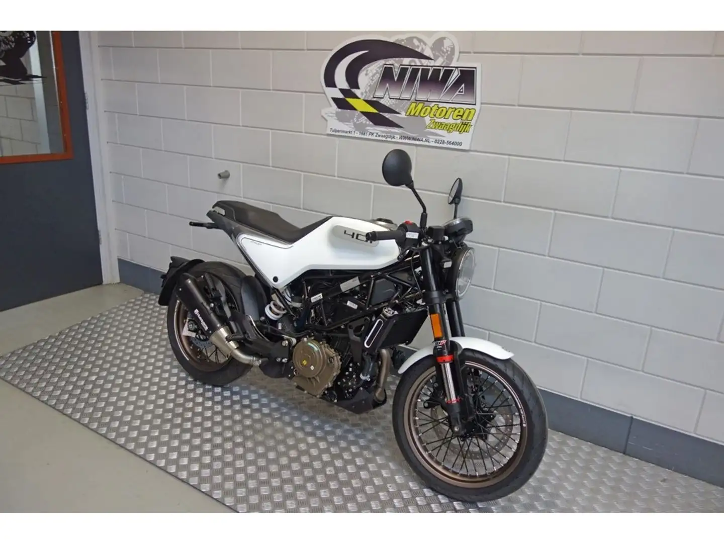 Husqvarna Vitpilen 401 Wit - 2