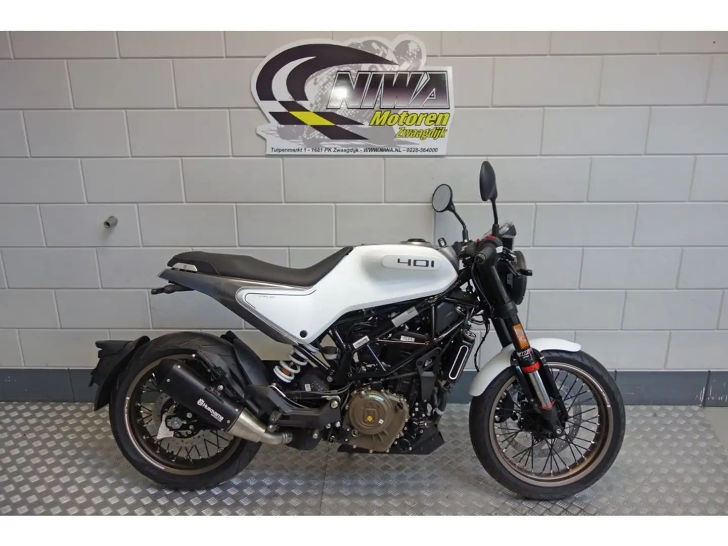 Husqvarna Vitpilen 401 Bílá - 1