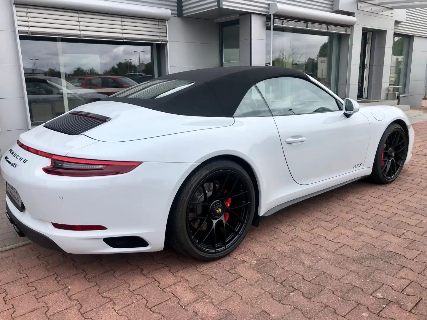 Porsche 911 Carrera 4 GTS Cabriolet/Approved 05/2027/ACC Weiß - 2