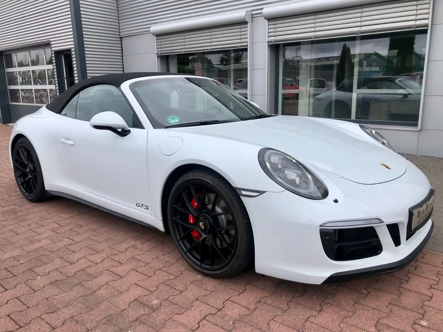 Porsche 911 Carrera 4 GTS Cabriolet/Approved 05/2027/ACC Weiß - 1