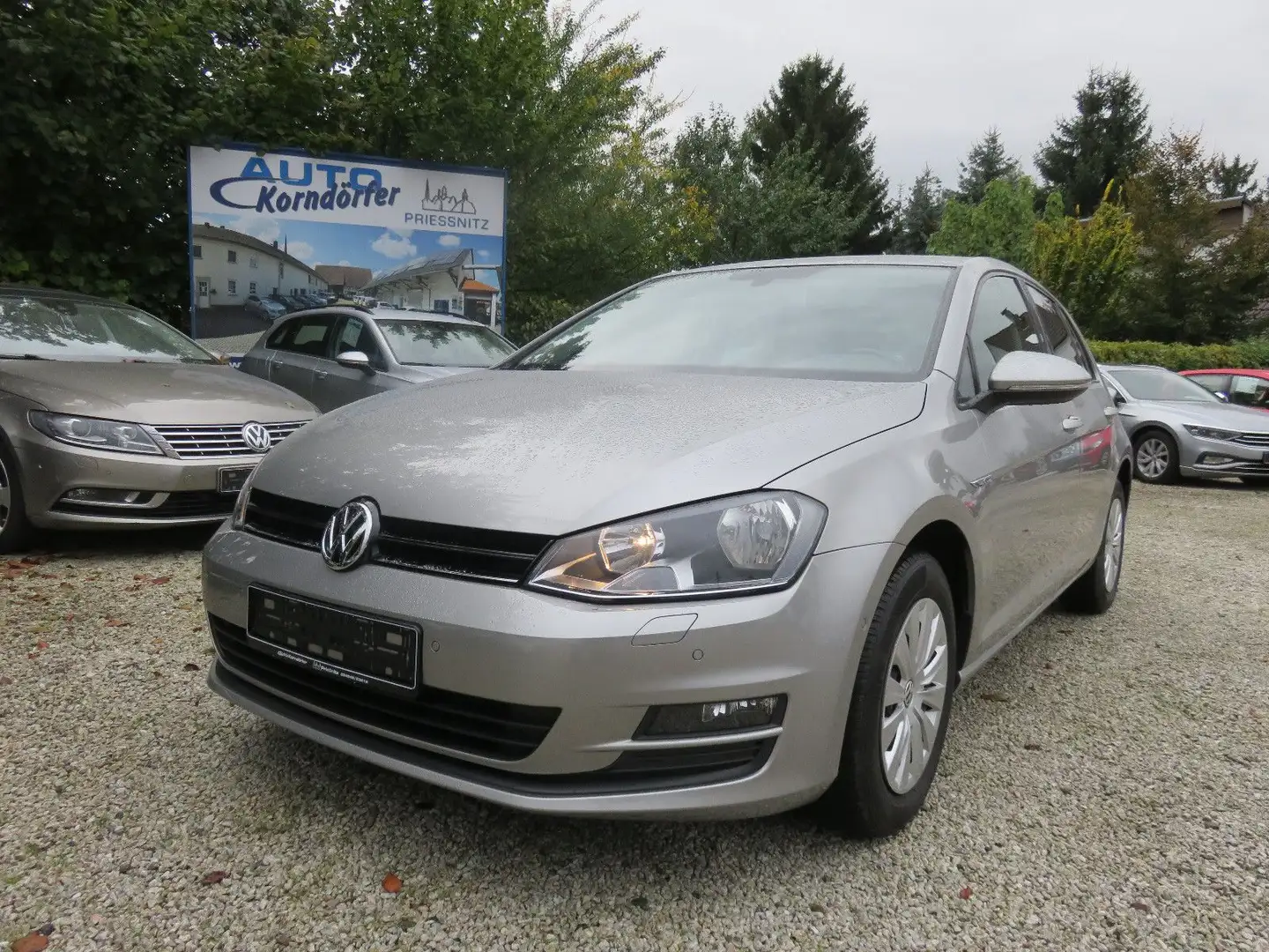 Volkswagen Golf VII Lim. 1.2 TSI Cup BMT Silber - 1
