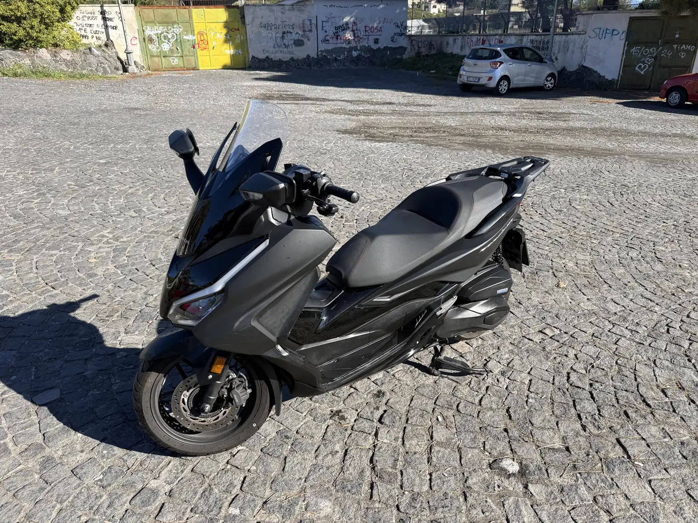 Honda Forza 350 deluxe - 1