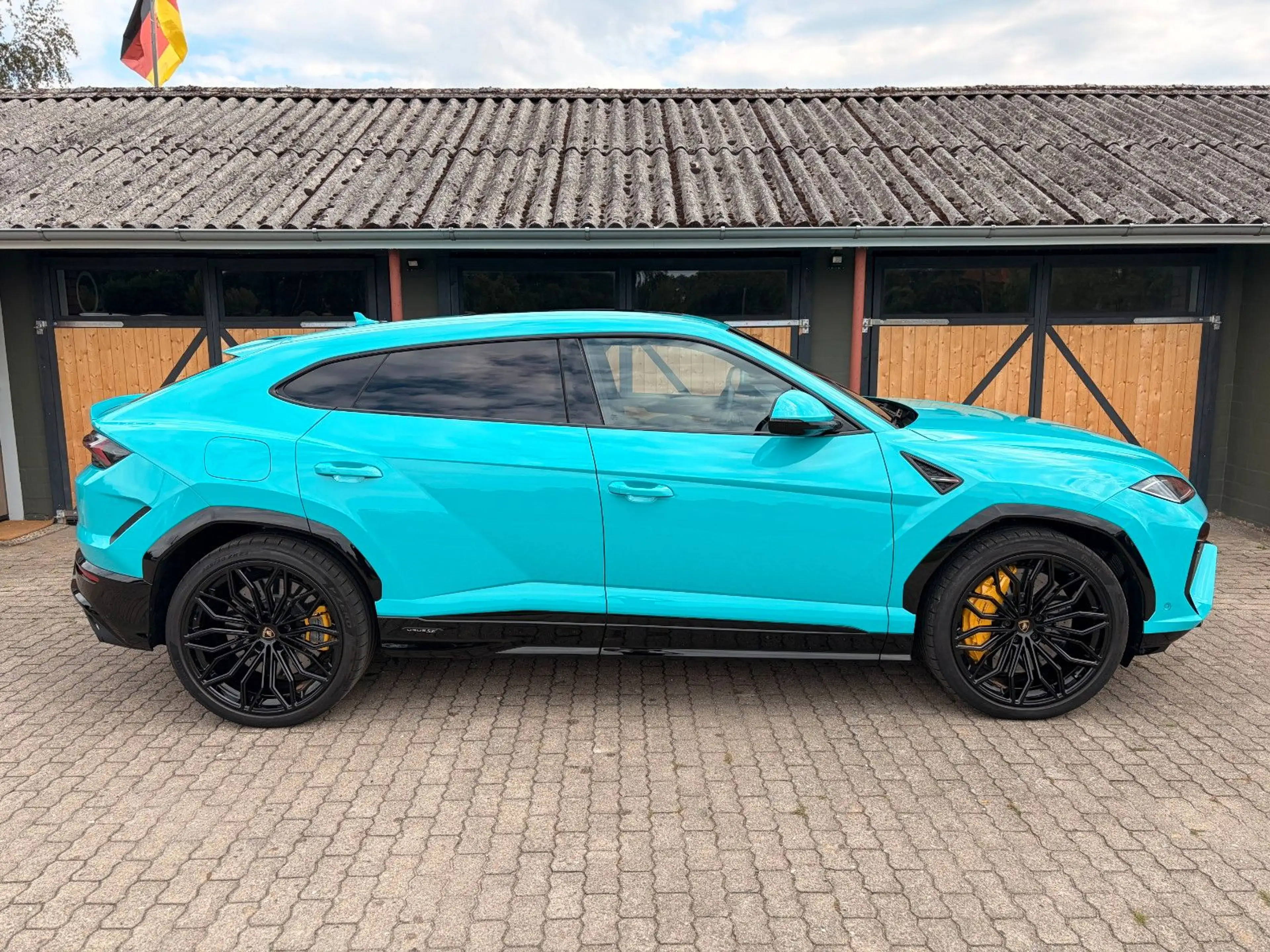 Lamborghini Urus SE PANO/23"/B&O/MASSAGE/BLU GAUCO-NERO ADE — photo 6