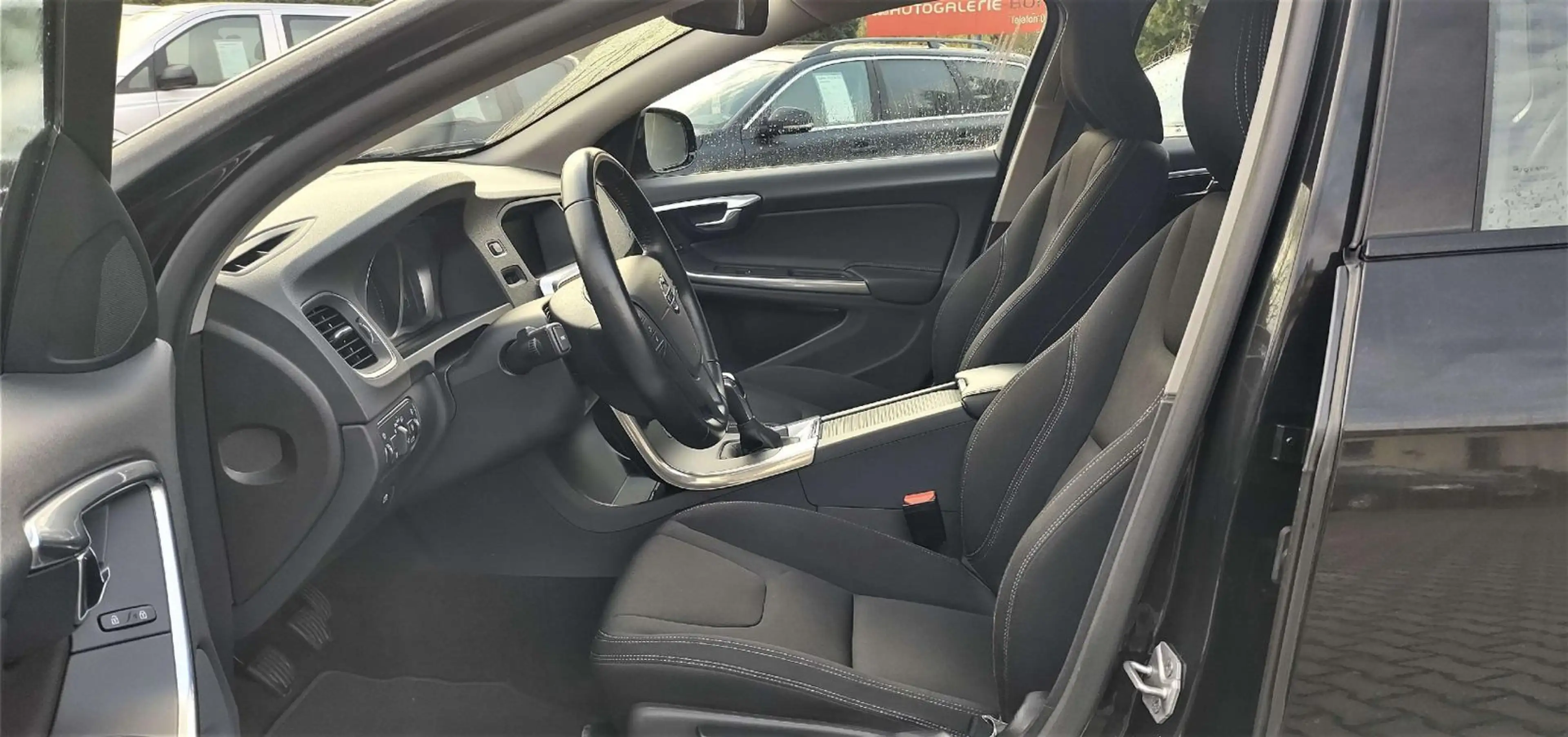 Volvo V60 Cross Country D3  Navigation  TÜV  Garantie — photo 8