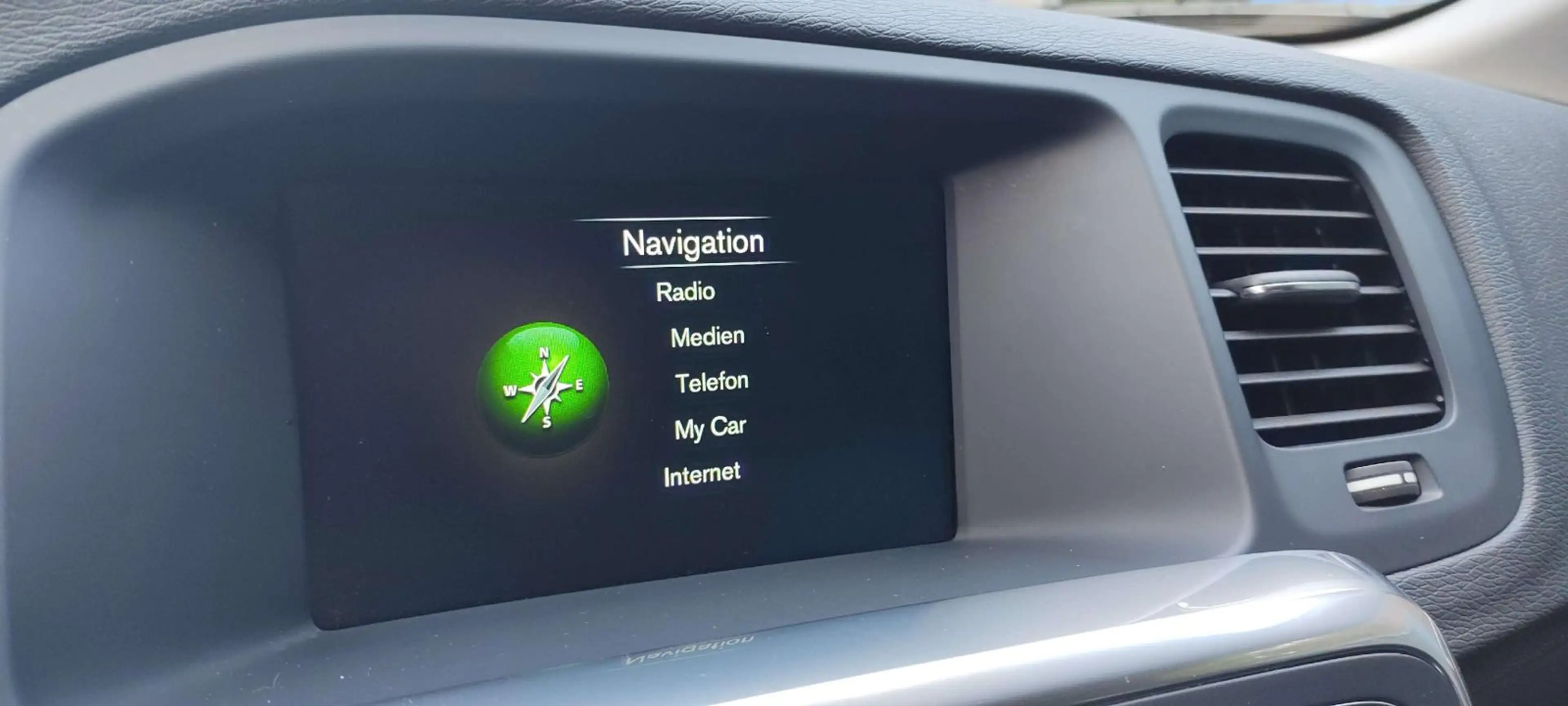 Volvo V60 Cross Country D3  Navigation  TÜV  Garantie — photo 13