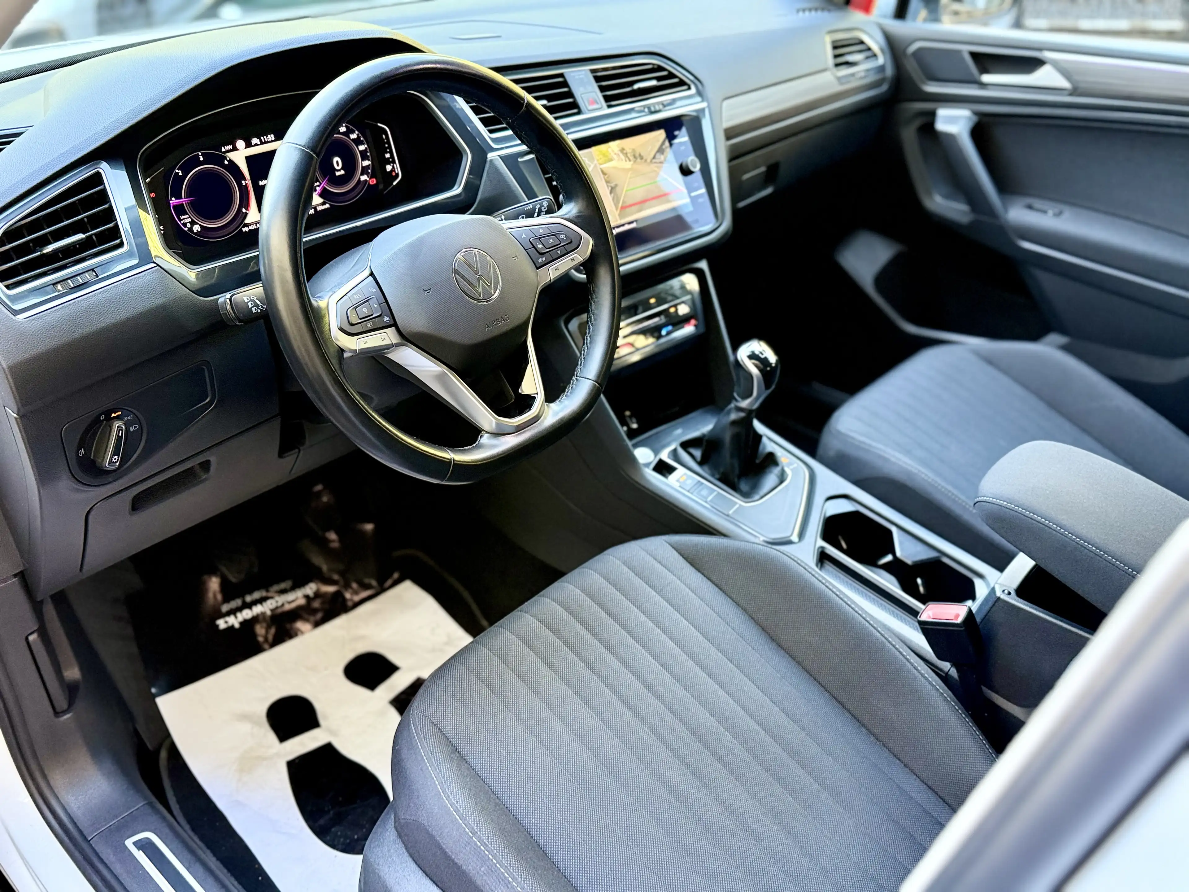 Volkswagen Tiguan Allspace Life 7 Sitzer AHK Kamera el.Heckkl. Mod.2023 — photo 8