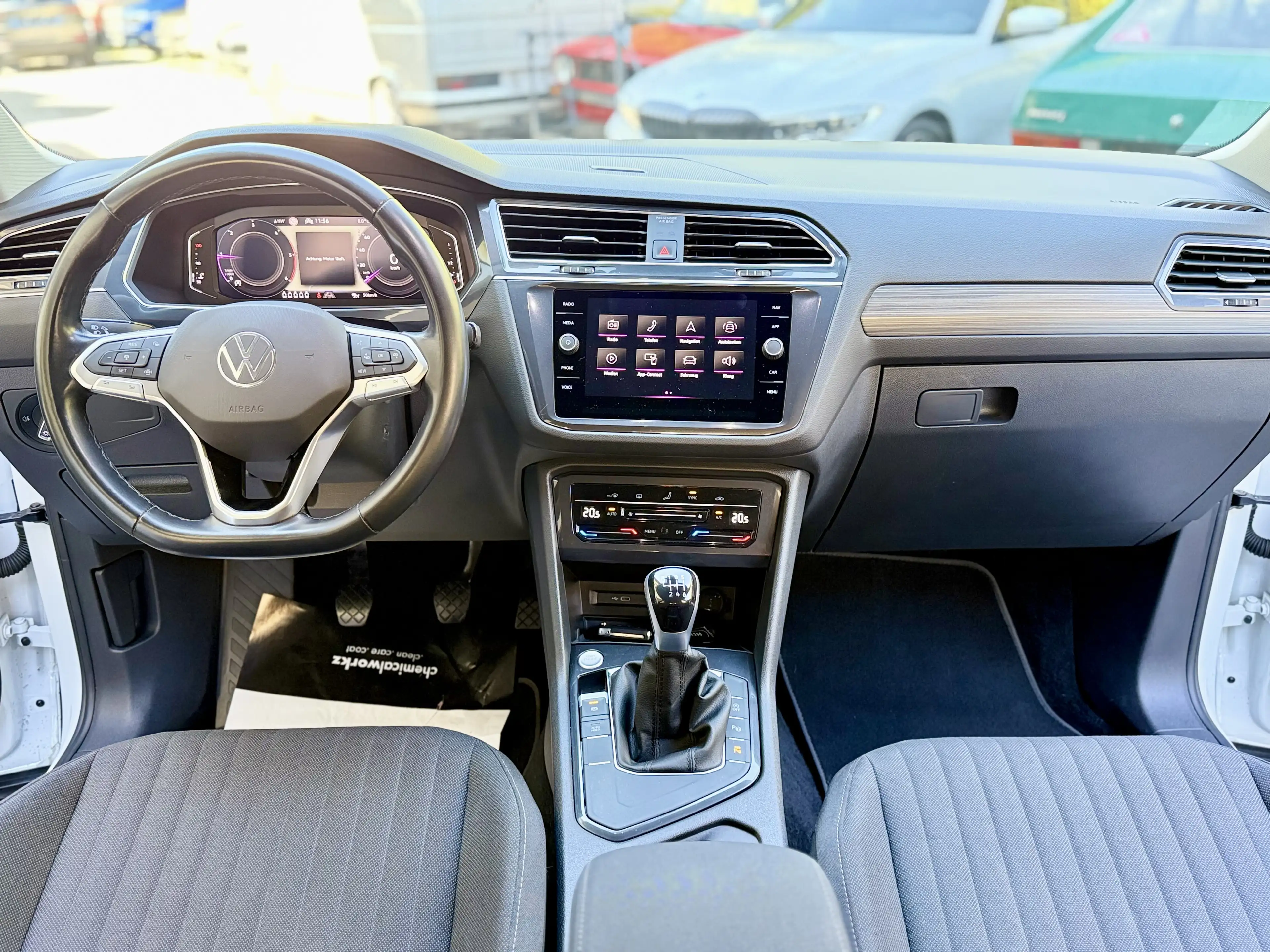 Volkswagen Tiguan Allspace Life 7 Sitzer AHK Kamera el.Heckkl. Mod.2023 — photo 12