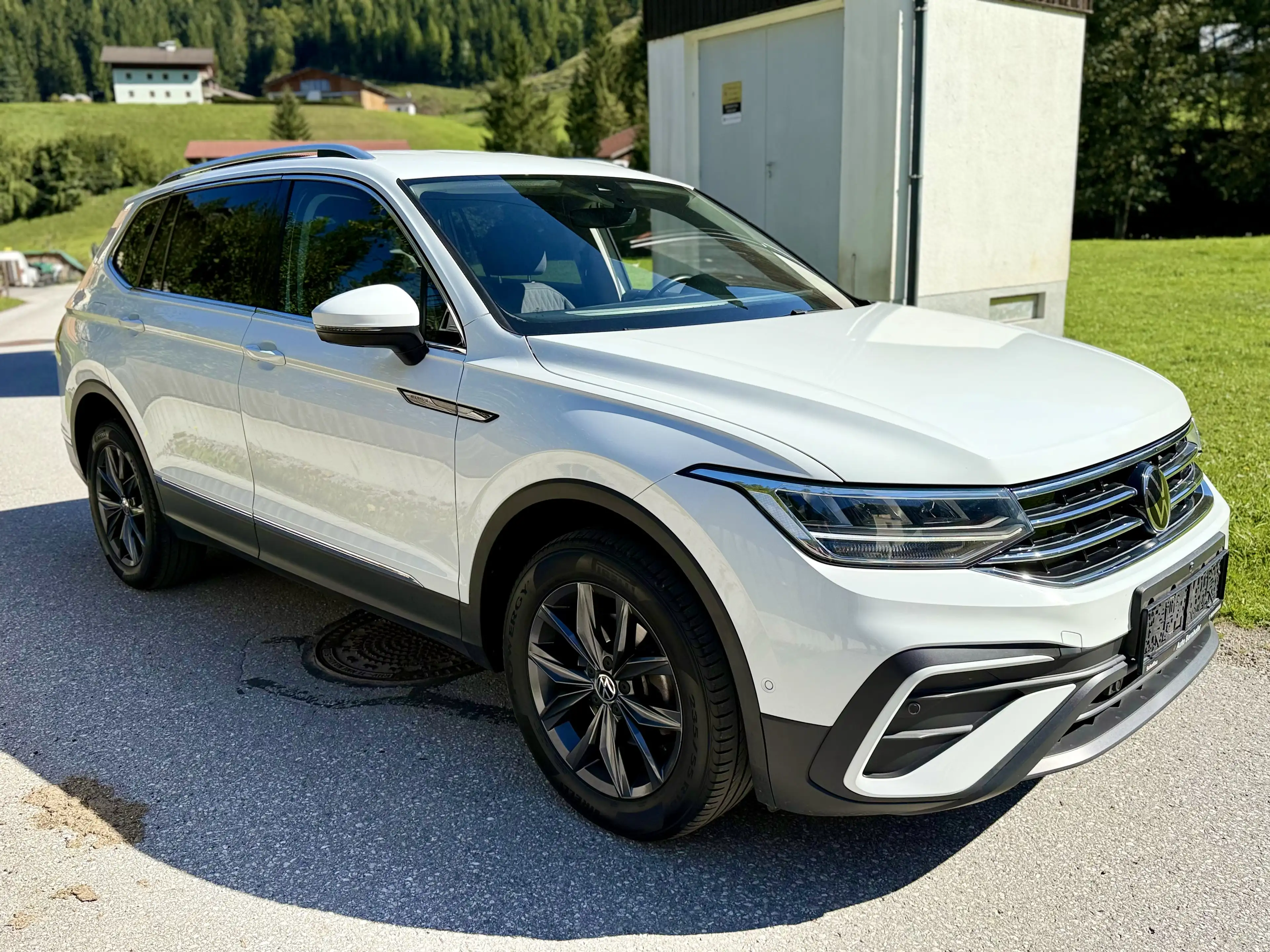 Volkswagen Tiguan Allspace Life 7 Sitzer AHK Kamera el.Heckkl. Mod.2023 — photo 4
