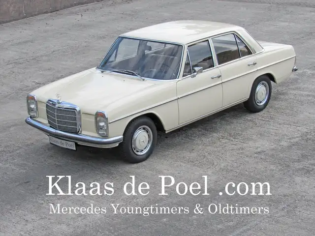 Mercedes-Benz 220 W115 - 220D /8 original 80.000 km hellelfenbein