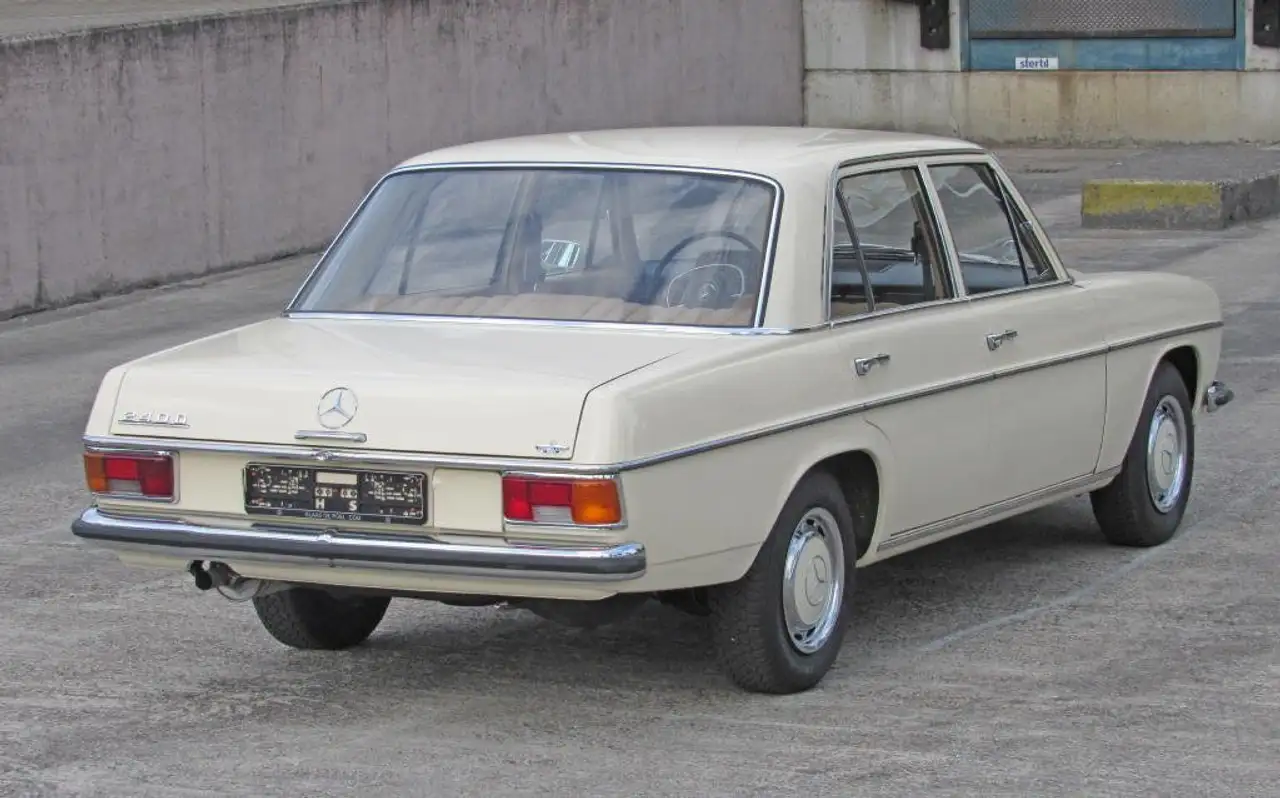 Mercedes-Benz 220 W115 - 220D /8 original 80.000 km hellelfenbein, foto 3