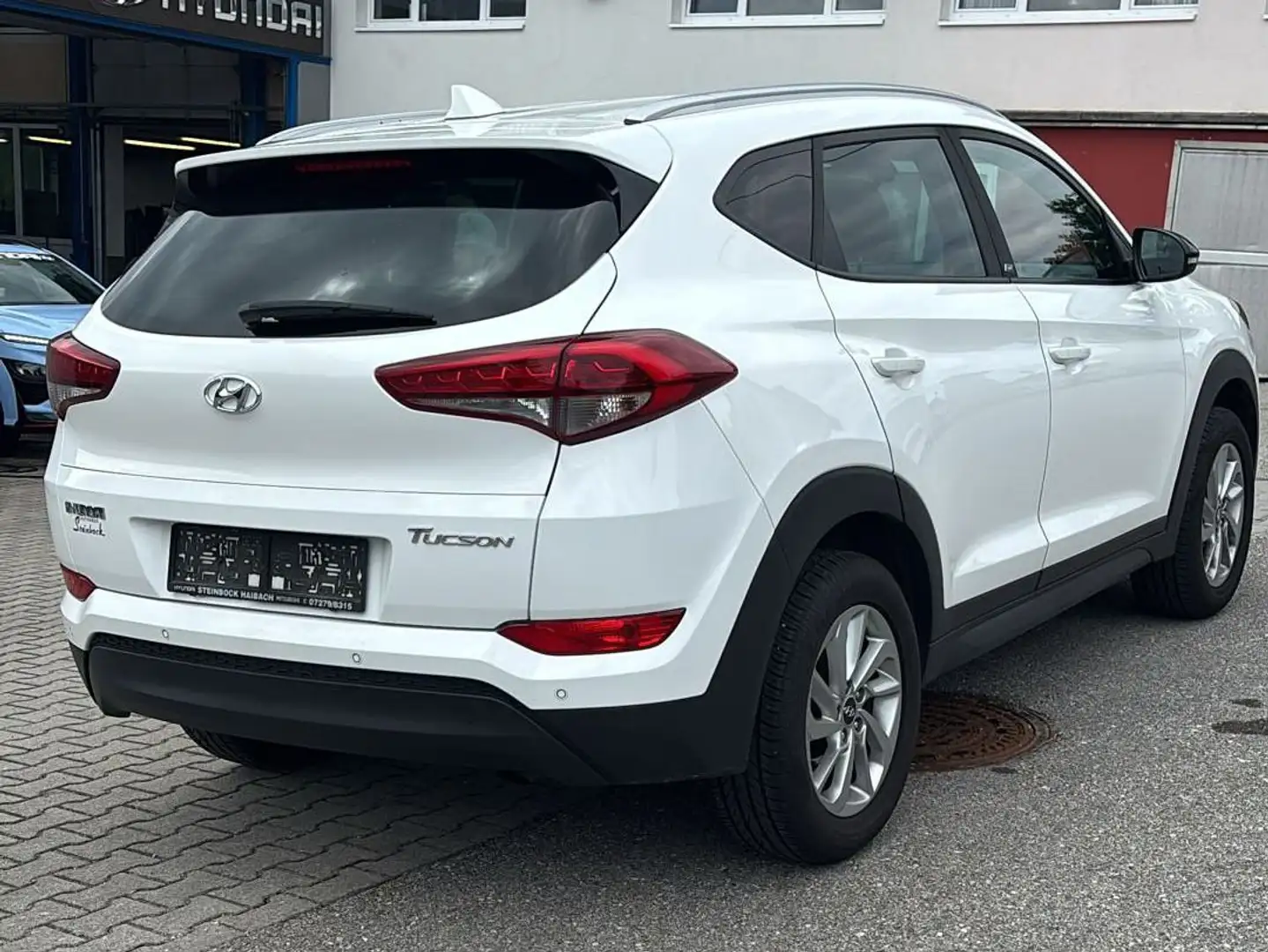 Hyundai TUCSON 1,6 GDI GO! Wit - 2