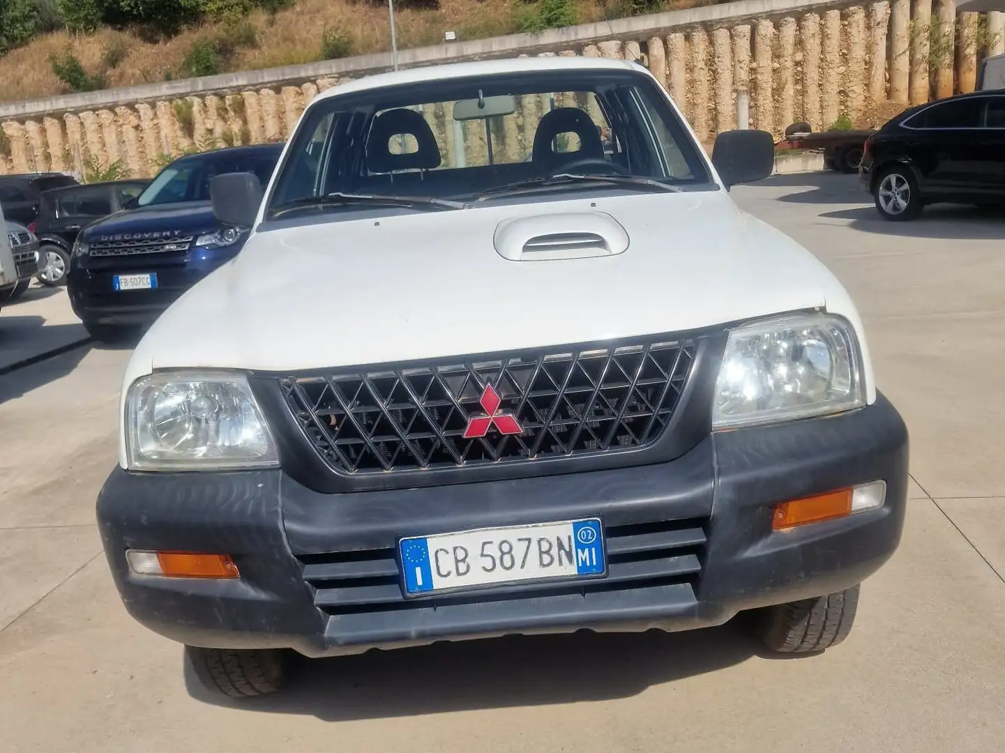Mitsubishi L200 L200 Cab III 2001 c.cab 2.5 tdi GL 4wd 115cv Blanc - 2