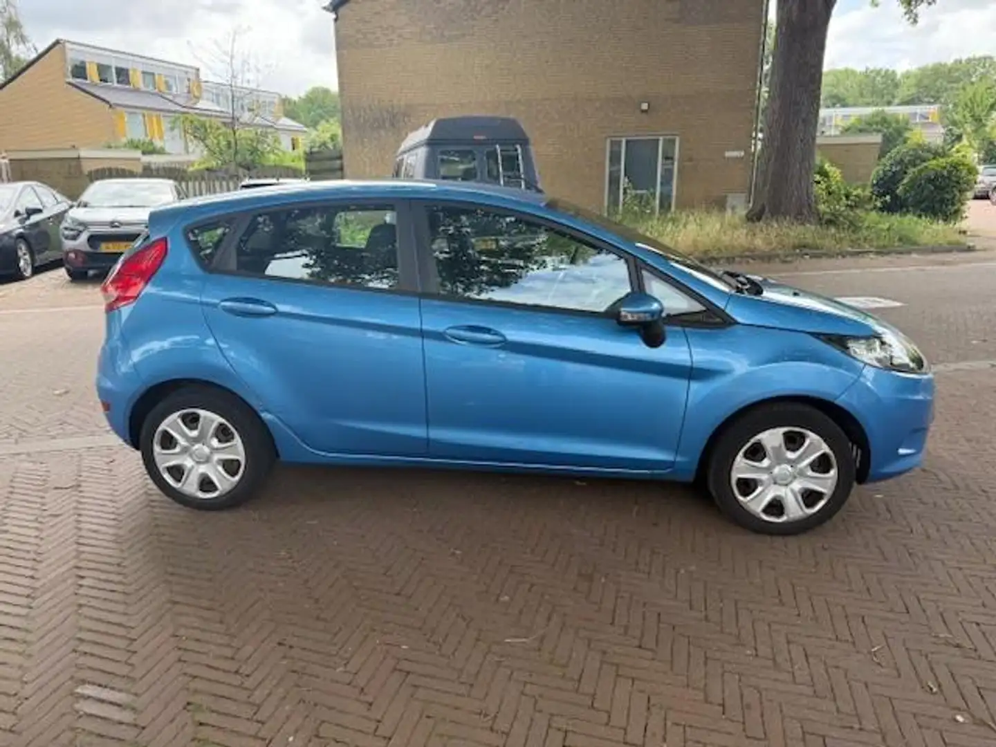 Ford Fiesta Eerste eigenaar / Airco / Nieuw APK / Leuke auto Blauw - 2