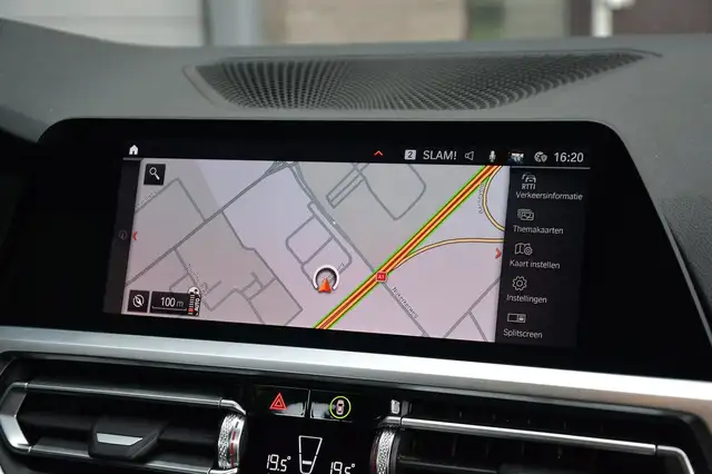 BMW 3 Series view 13