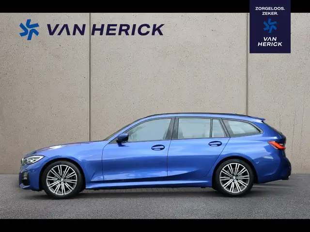 BMW 3 Series view 2