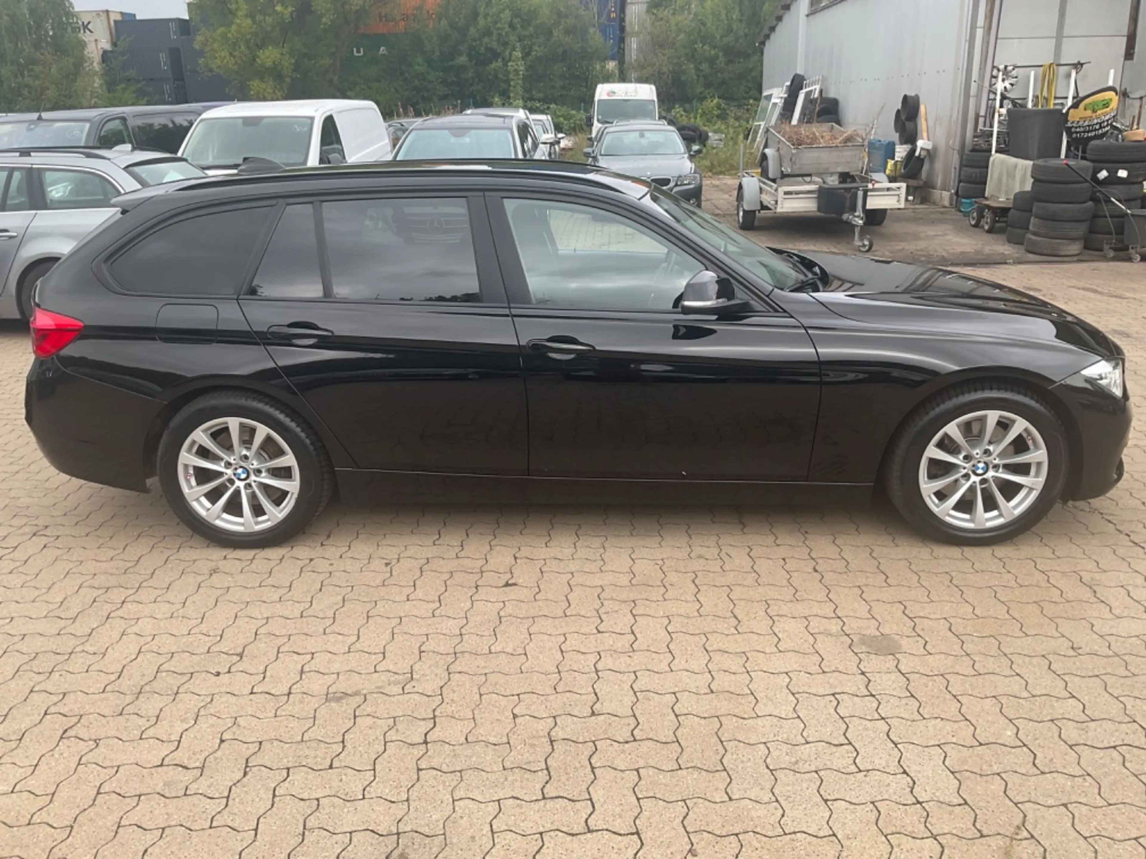 BMW 330 d Touring TÜV 10.2026 2 HAND — photo 2