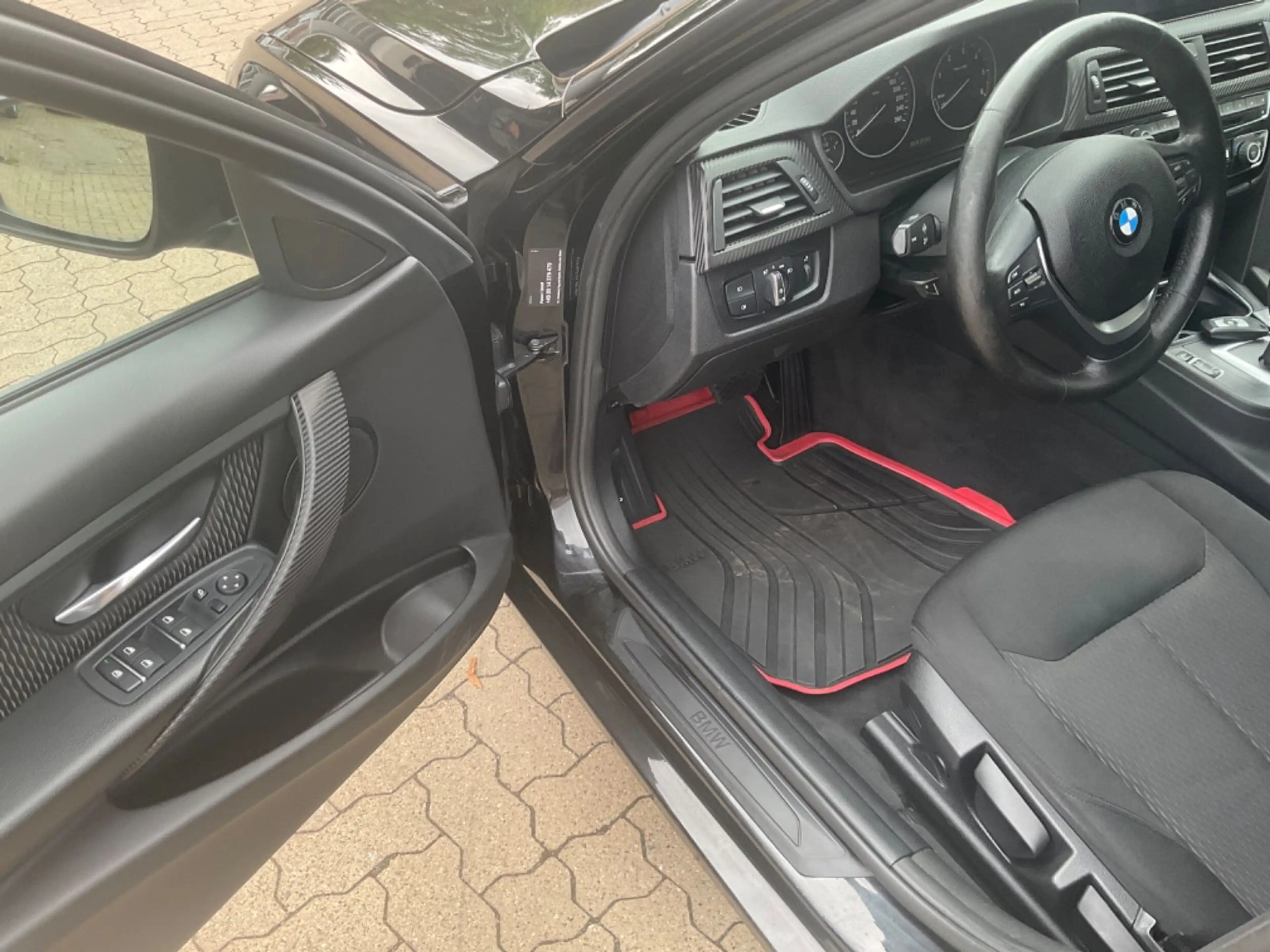 BMW 330 d Touring TÜV 10.2026 2 HAND — photo 12