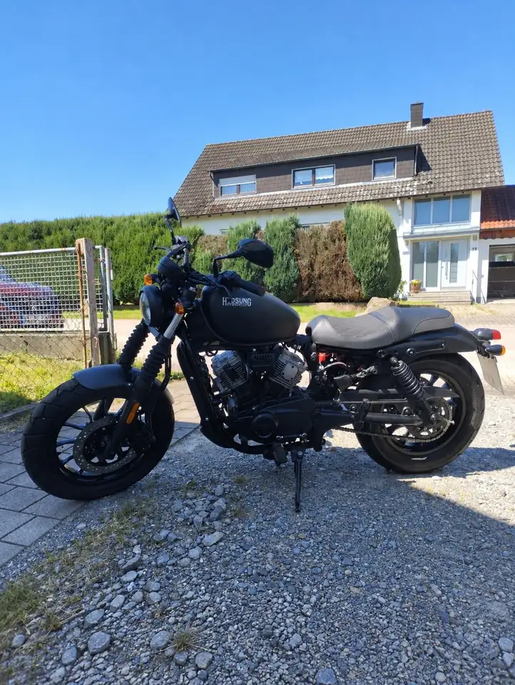 Hyosung Aquila 125