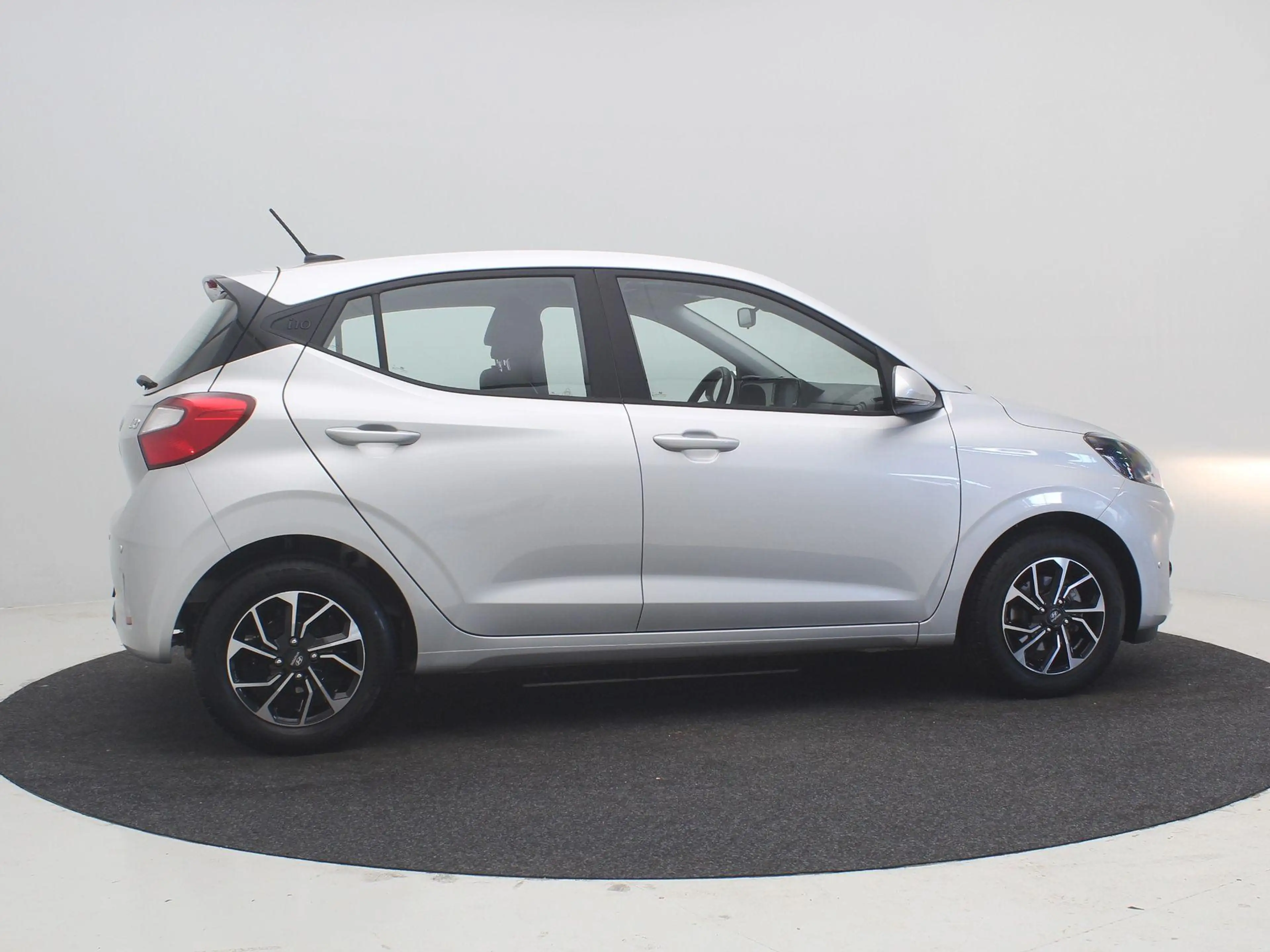 Hyundai i10 1.0 Comfort Smart 5-zits Automaat/ Navigatie / Air — photo 11