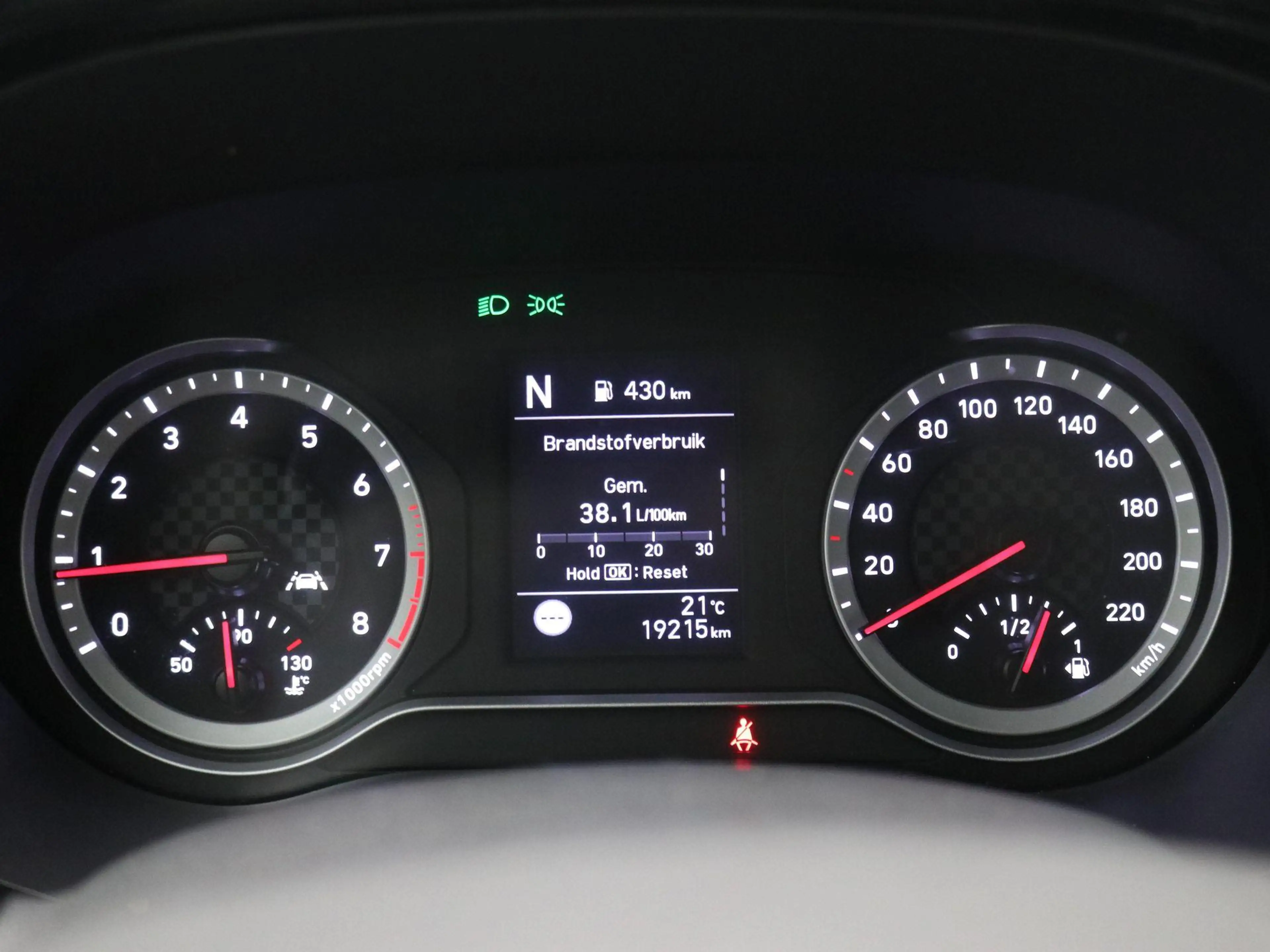 Hyundai i10 1.0 Comfort Smart 5-zits Automaat/ Navigatie / Air — photo 9